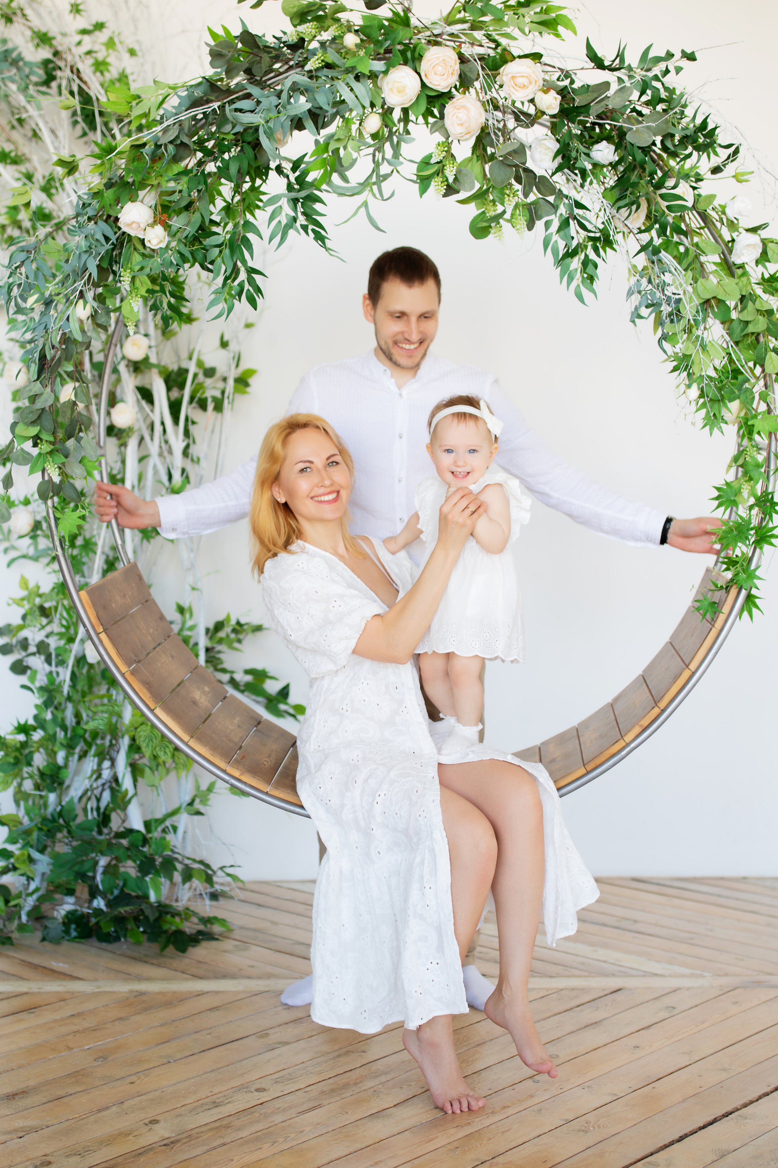 Студийная семейная фотосессия в Хабаровске