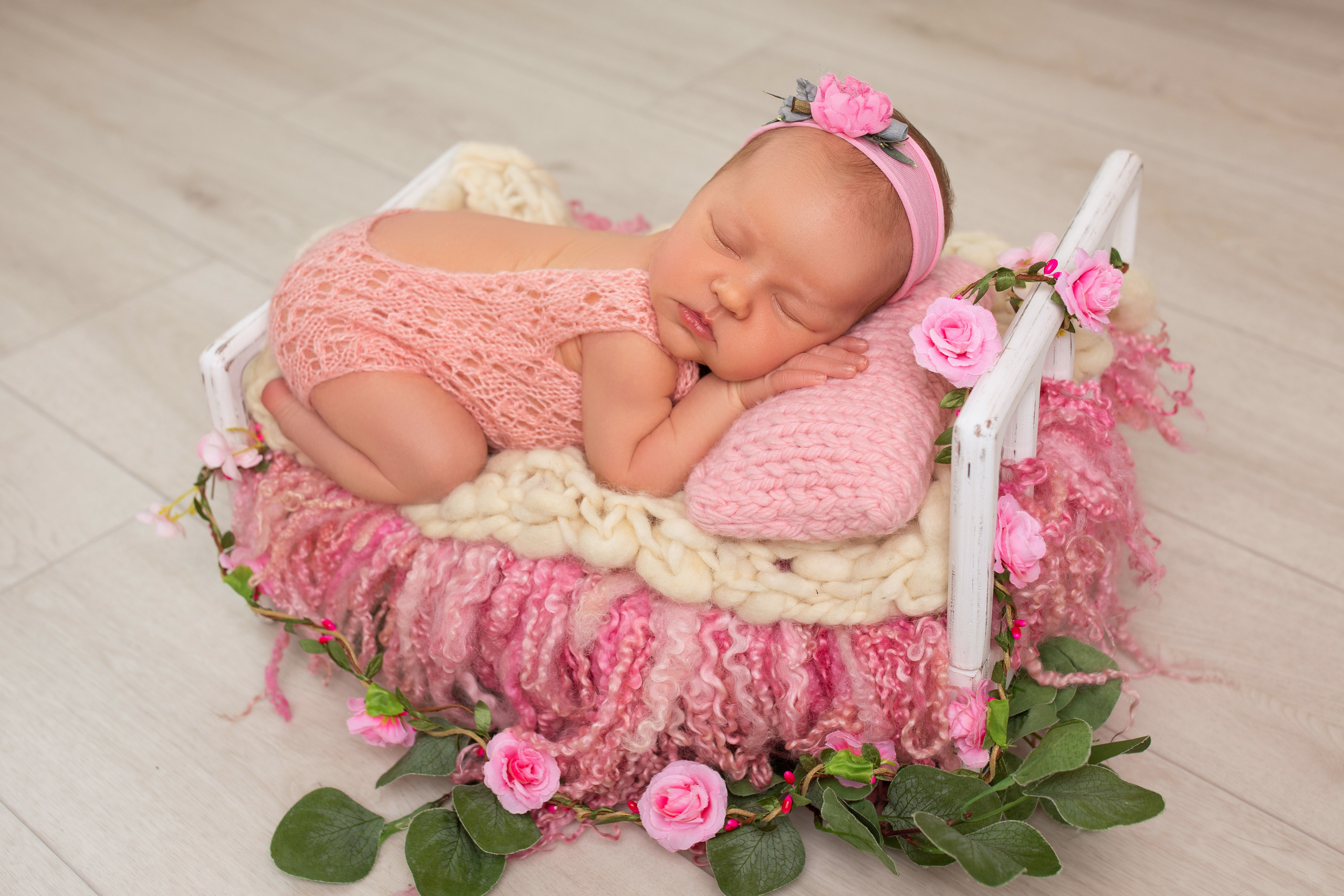 Фотосессия новорожденной девочки в Хабаровске