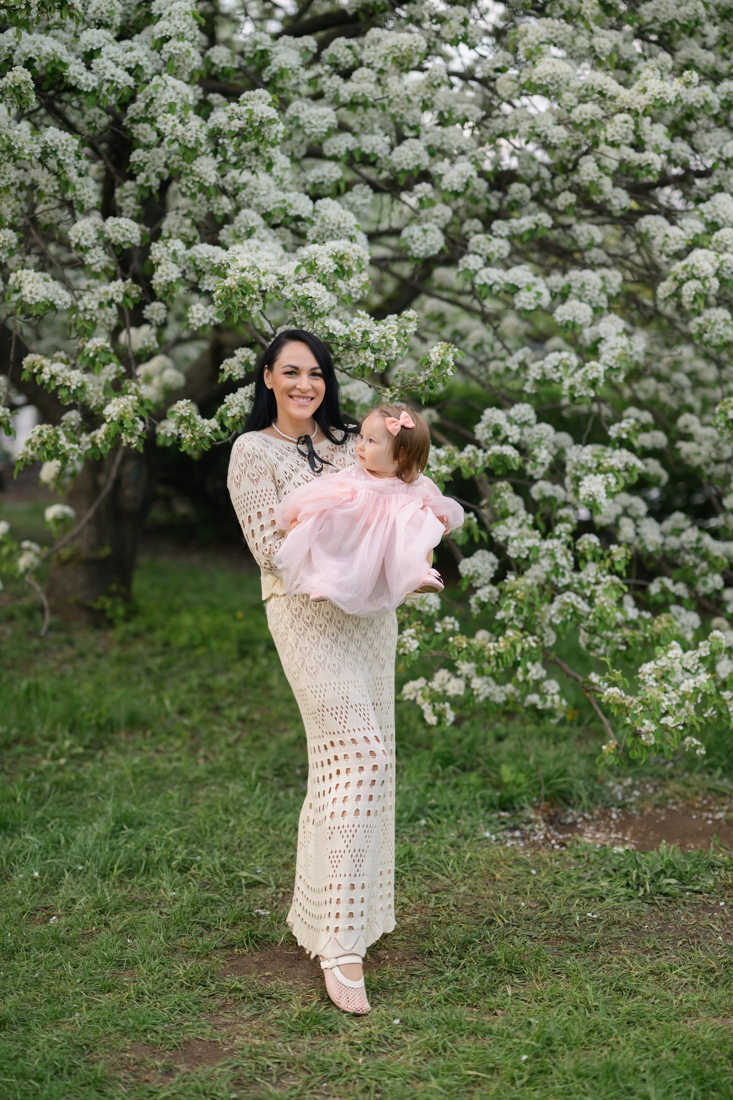 Алиса и Мария. Фотосессия в цветении в парке Музеон. Semerlina.ru