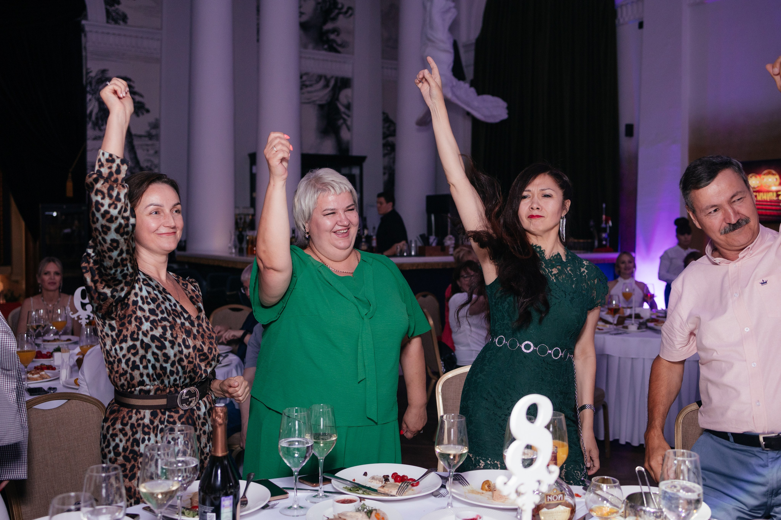 Выпускной 11 класс. Фотограф Крохин Олег