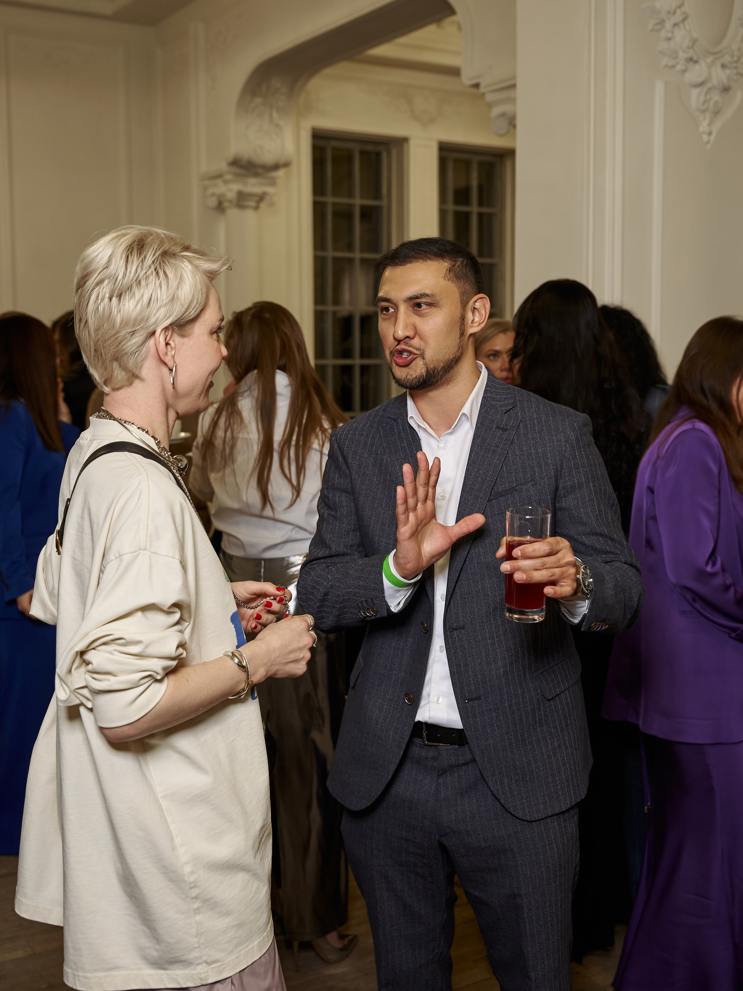 ГАЛА УЖИН. PRO-AGELESS