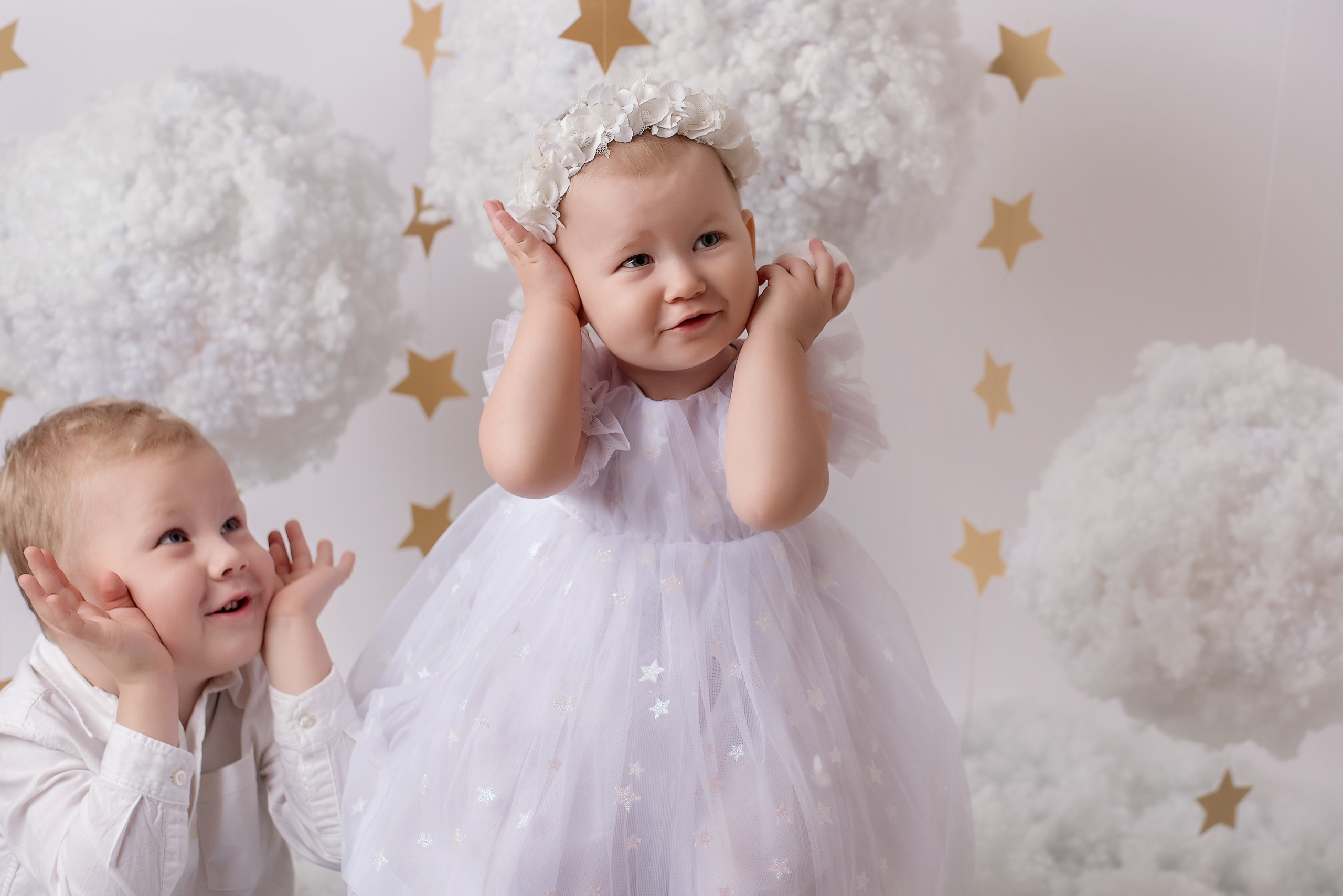 Облака Арина и Гоша. Детский фотограф в Долгопрудном и Москве