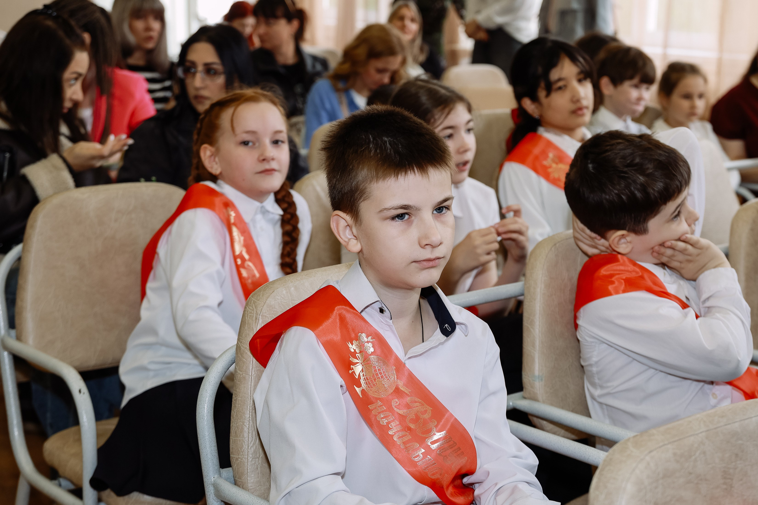 Последний звонок 4б школа 26. Фотограф Юлия Мальцева