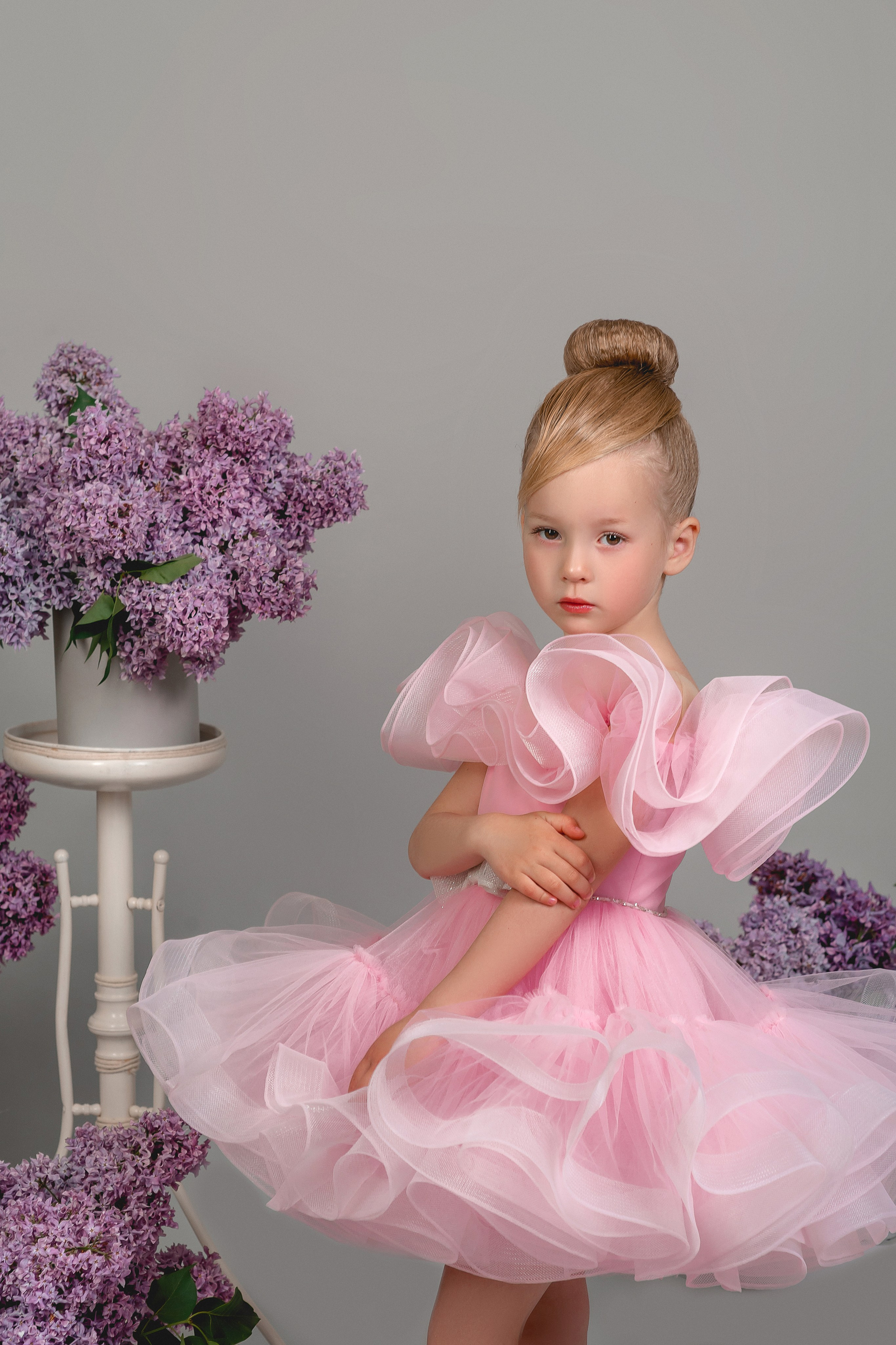 Полина в сирени и магнолии 2024. Семейный и детский фотограф Наталья Горда