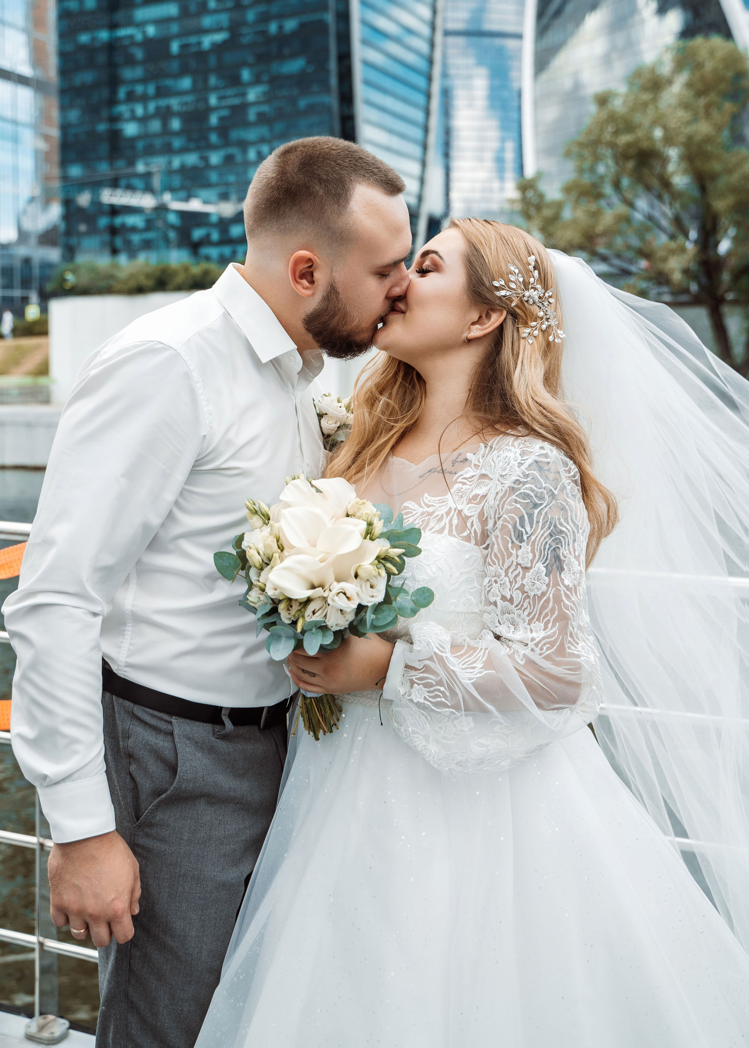Елена и Александр. Регистрация и прогулка. Фотограф и видеограф в Москве и Московской области Мария Вишня