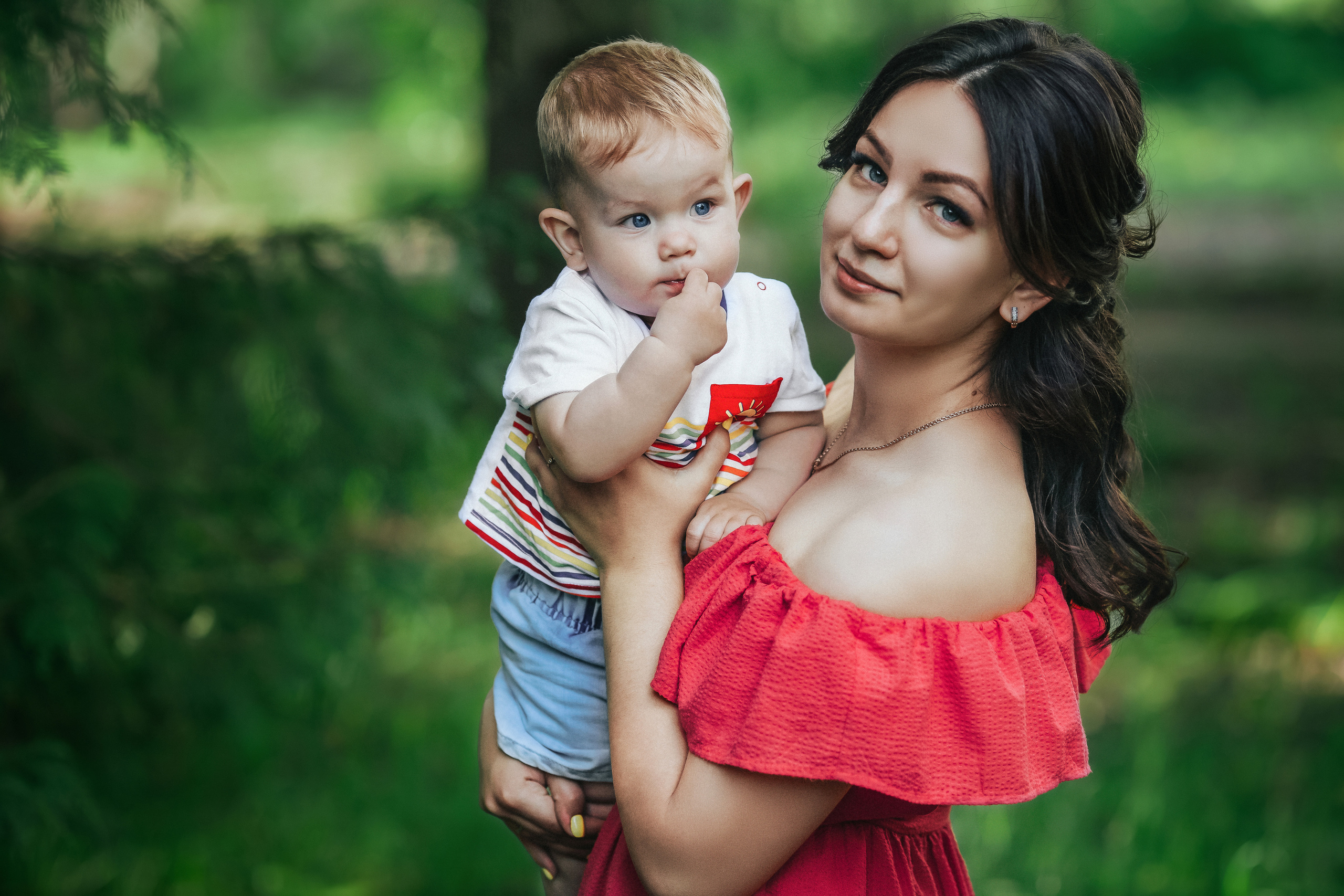 Летняя семейная фотосессия в ботаническом парке. Фотограф Ставрополь Пятигорск Елизавета Дарина