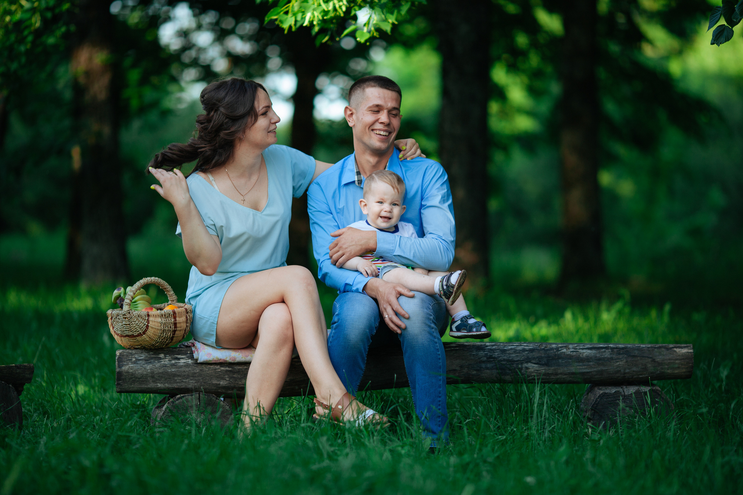 Летняя семейная фотосессия в ботаническом парке. Фотограф Ставрополь Пятигорск Елизавета Дарина