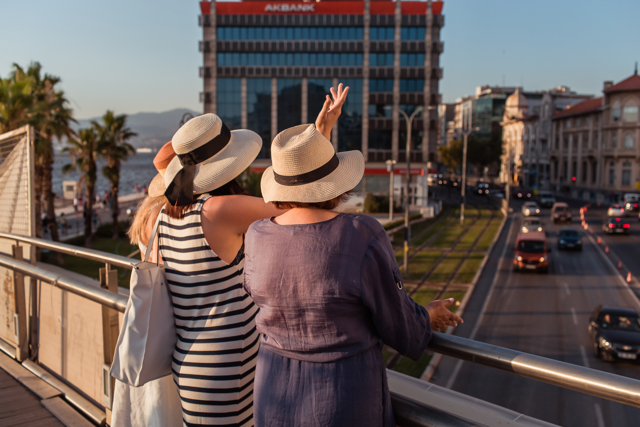 Traveling together. Professional family and children’s photographer in Izmir Irina Eron
