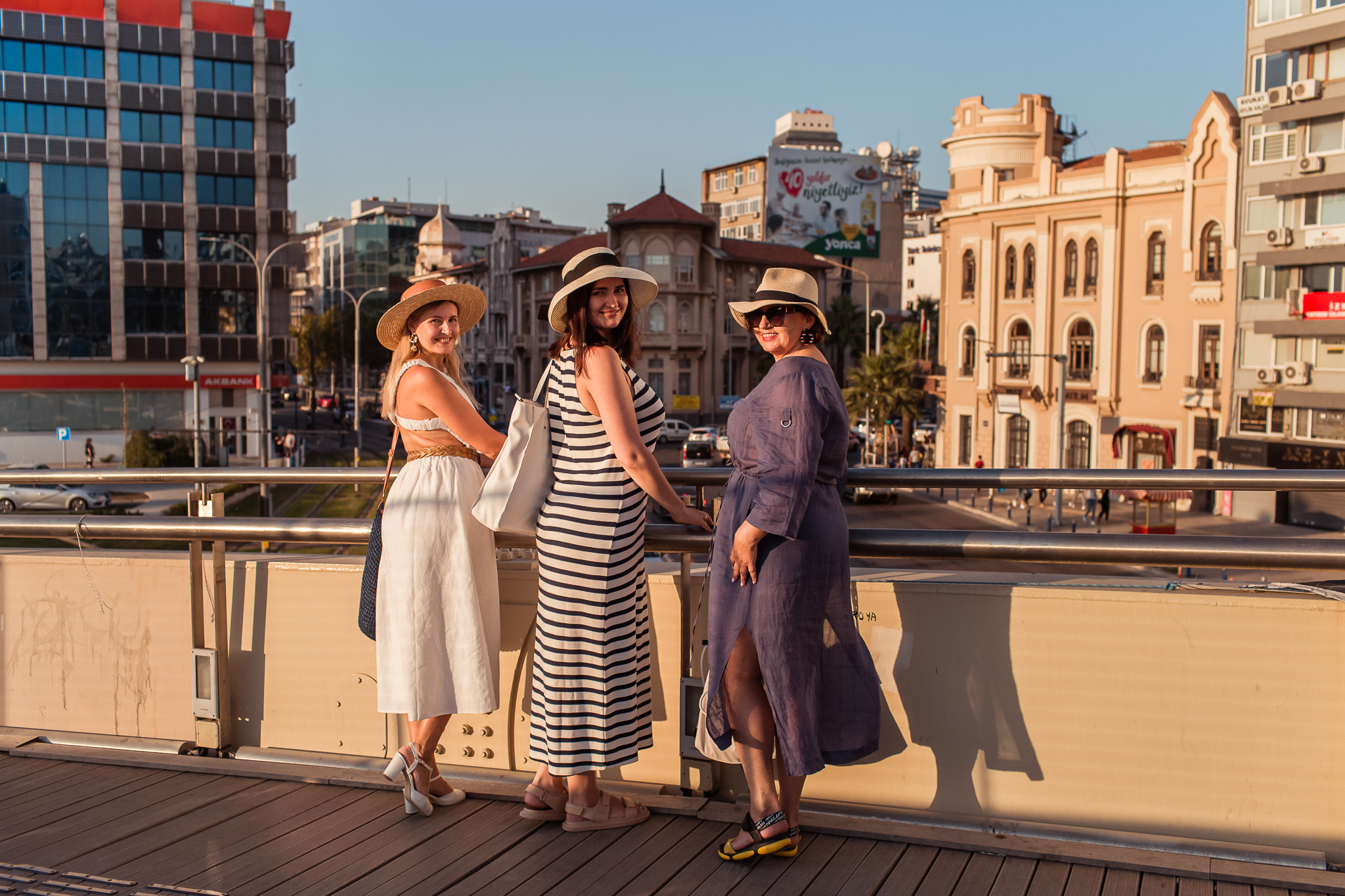 Traveling together. Professional family and children’s photographer in Izmir Irina Eron