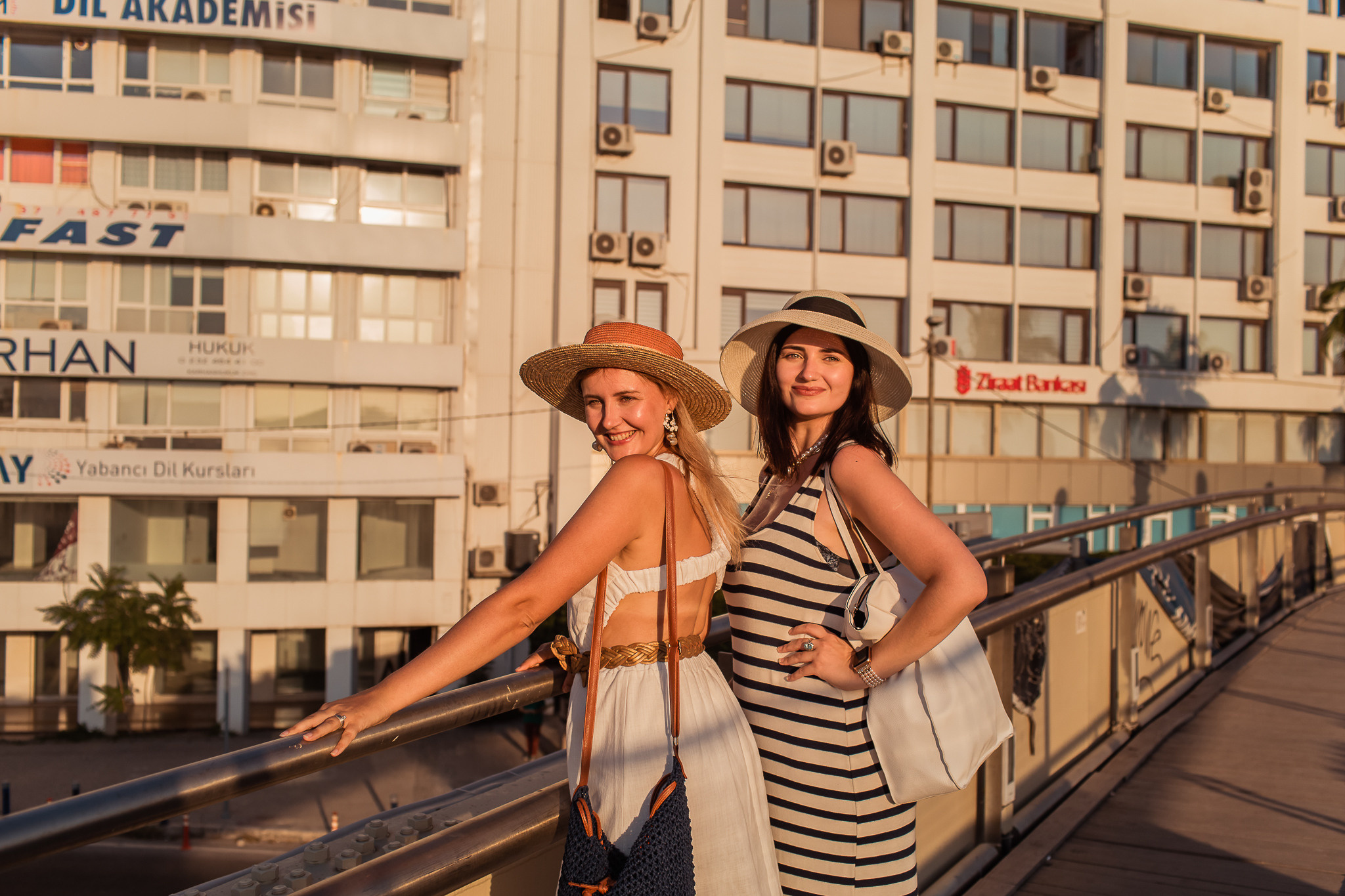 Traveling together. Professional family and children’s photographer in Izmir Irina Eron