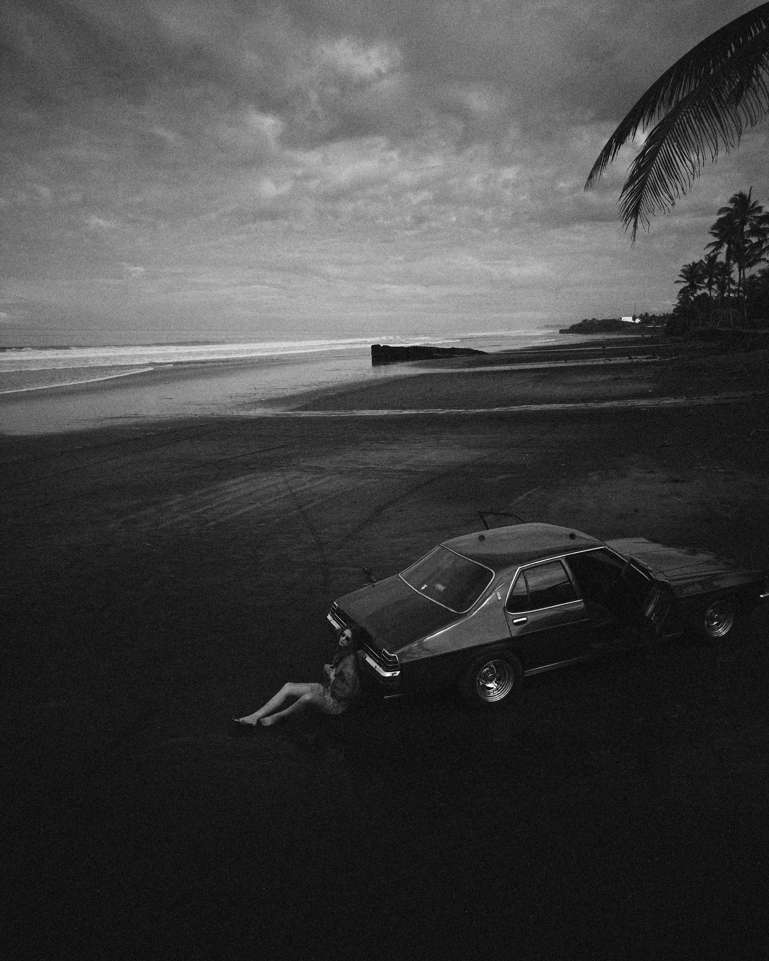 Karina in black sands. Главная