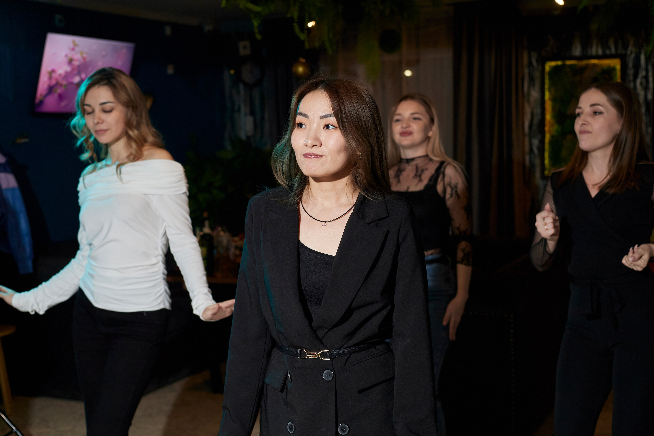 MAXIM & DAMIR | FOREST BAR | 8 МАРТА!. Главная