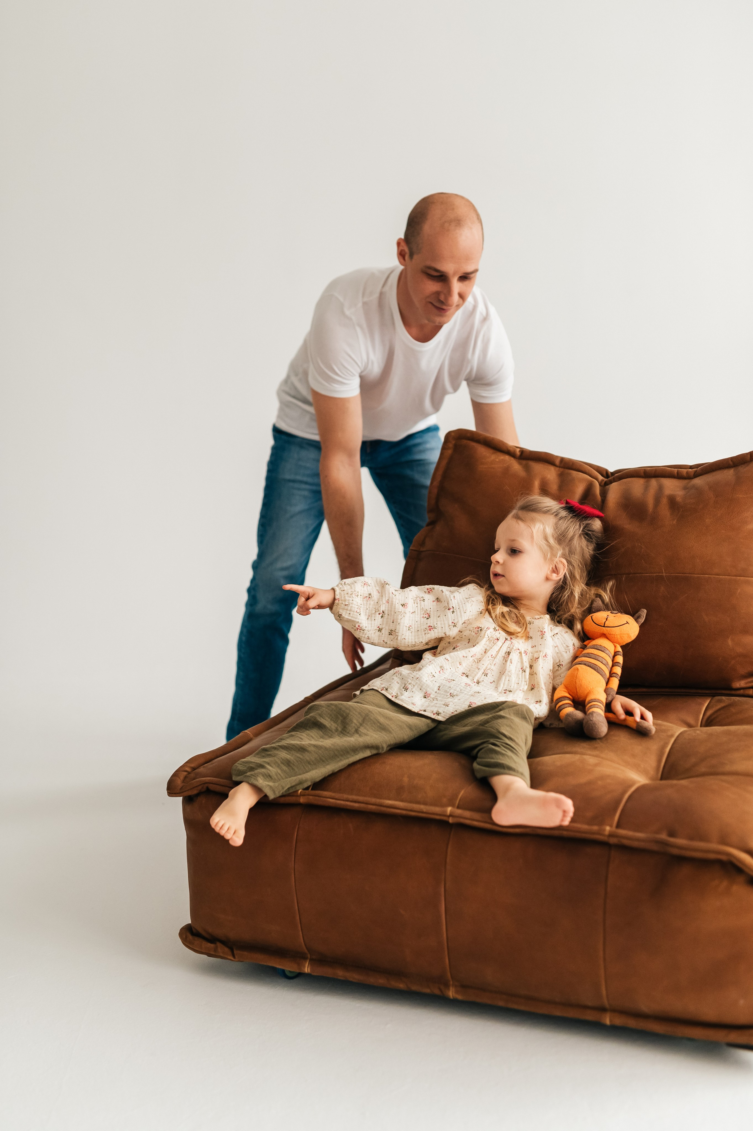 Январская егоза в фотостудии. Семейный фотограф. Lifestyle. Москва. Анастасия Михайлова