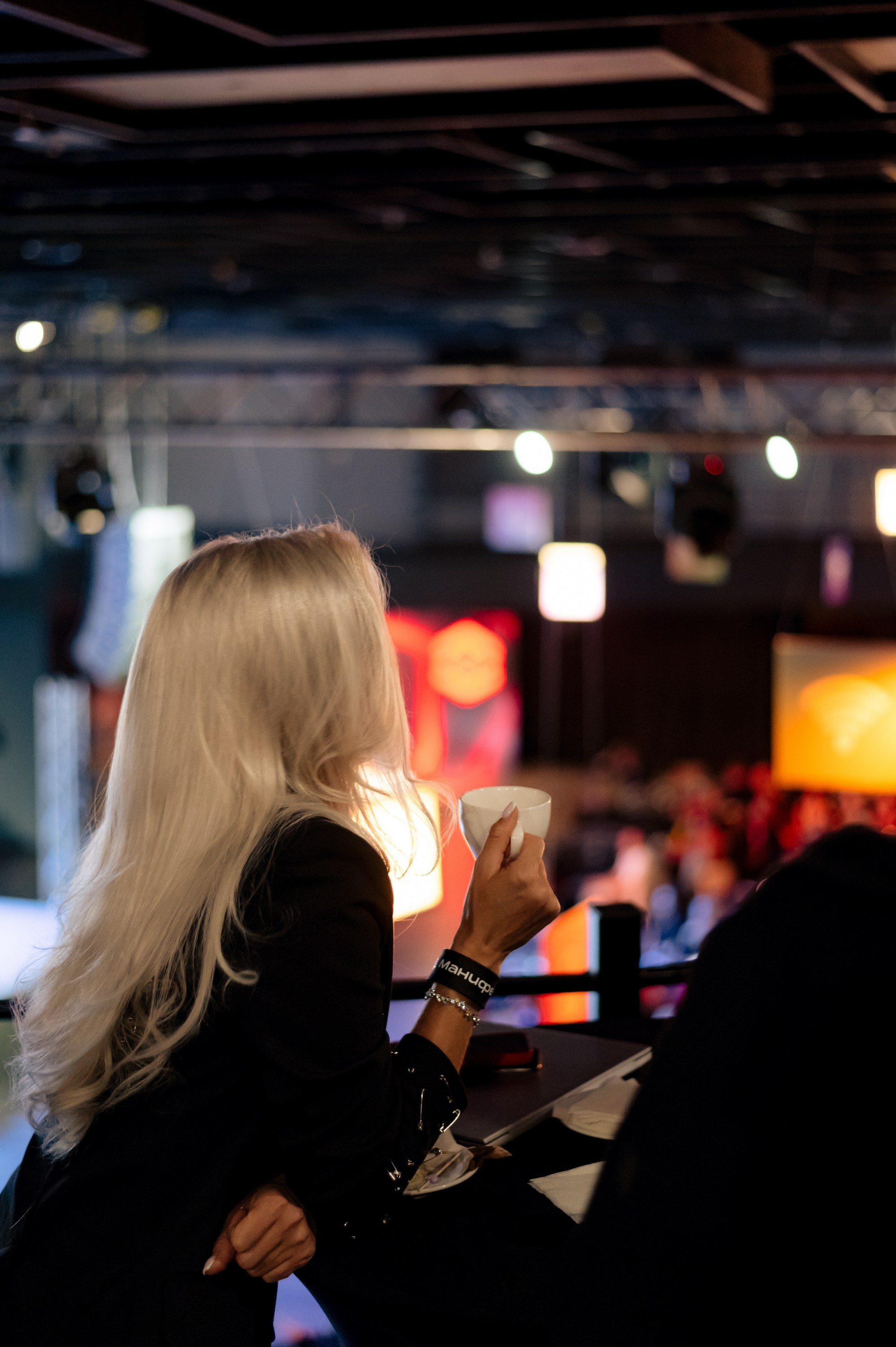 Манифестор. Фотограф в Москве. Антон S