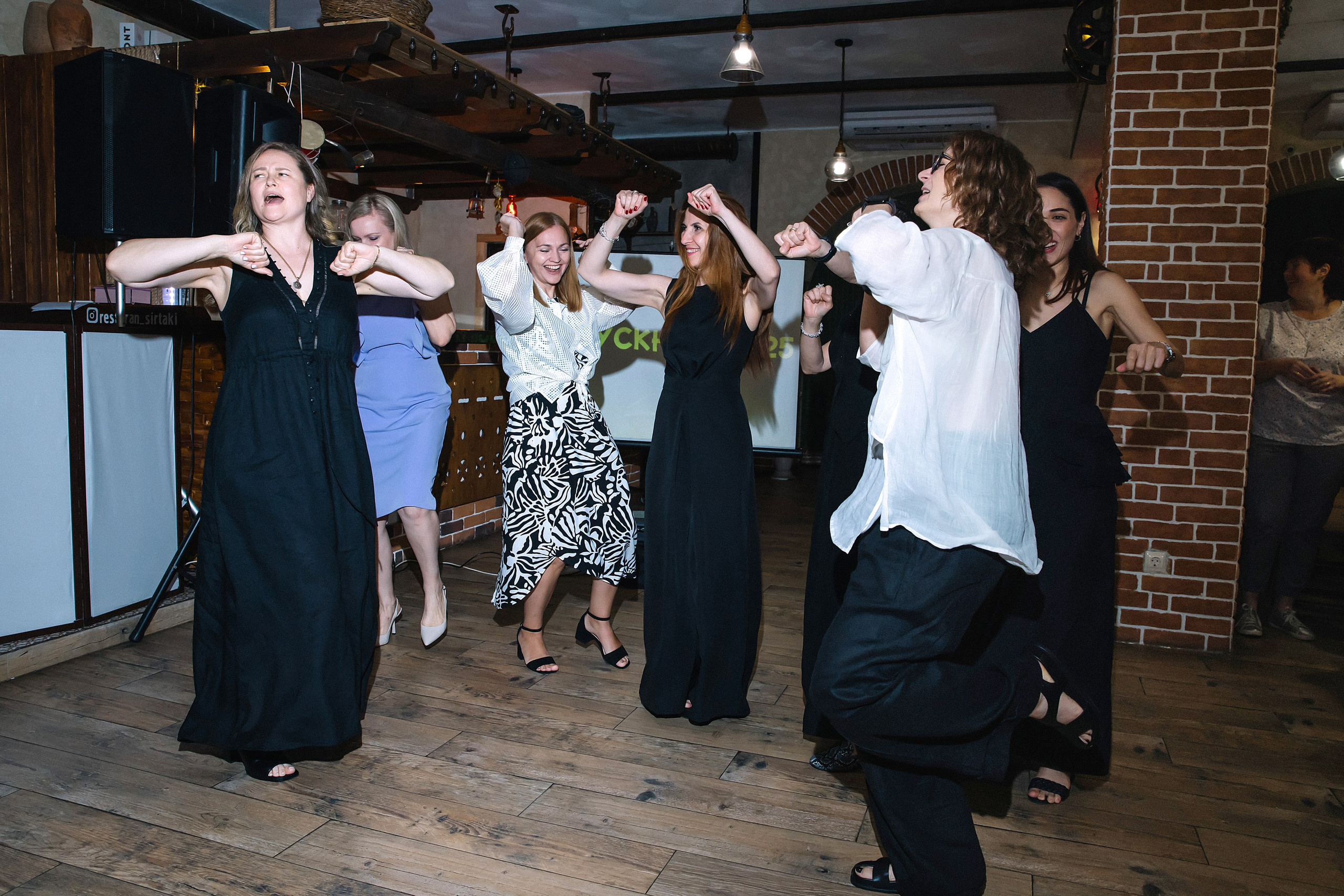 9 класс Гимназия 82. Фотограф и Видеограф в Краснодаре Юлия Солодченко