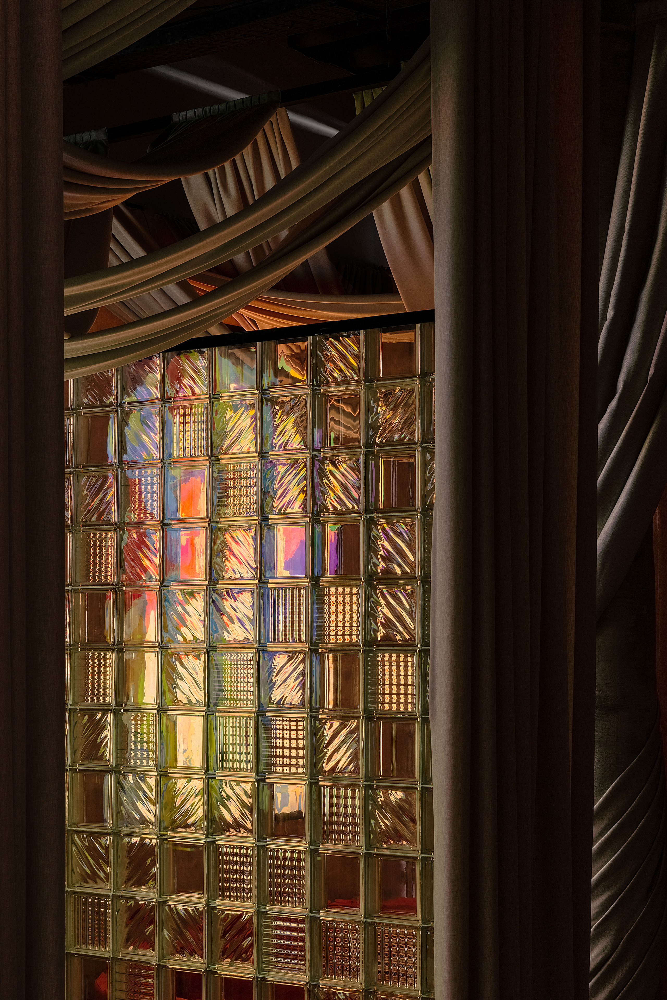 Karine Design Studio — Nikulin Bar Astana. Roman Yakunin — interior photographer in Almaty, Kazakhstan