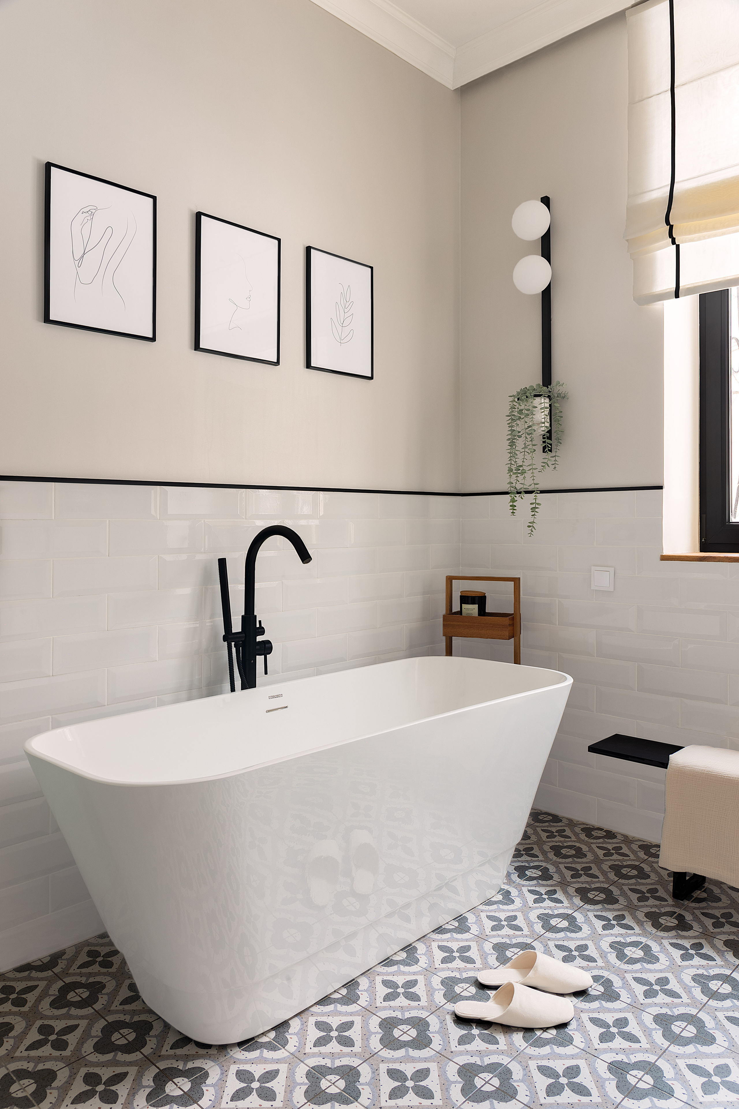 Профессиональные фото санузла, Этажерка, H&M Home. Светильник, Odeon Light