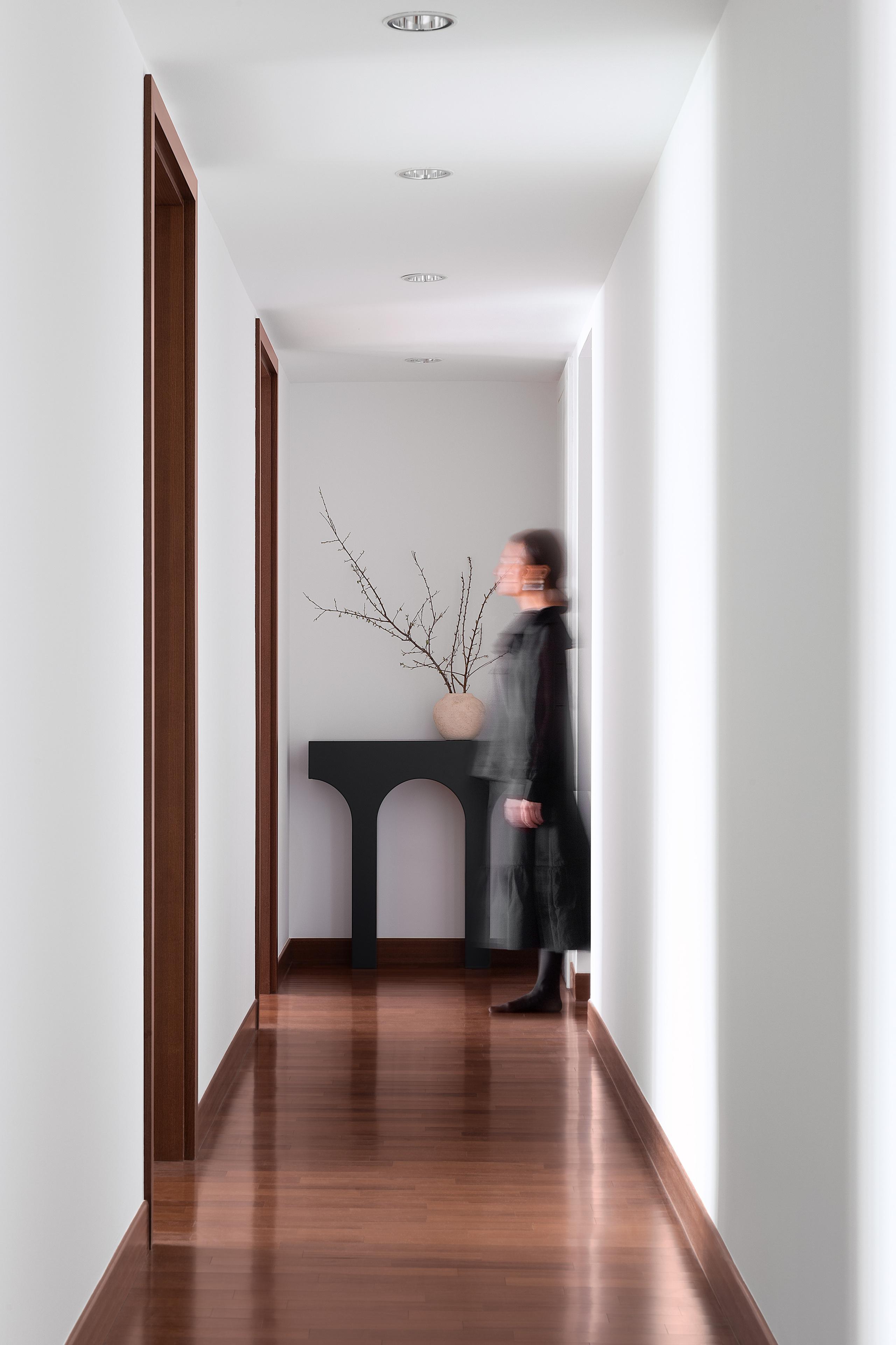 Erekshe bureau — Esentai Apartments. Roman Yakunin — interior photographer in Almaty, Kazakhstan