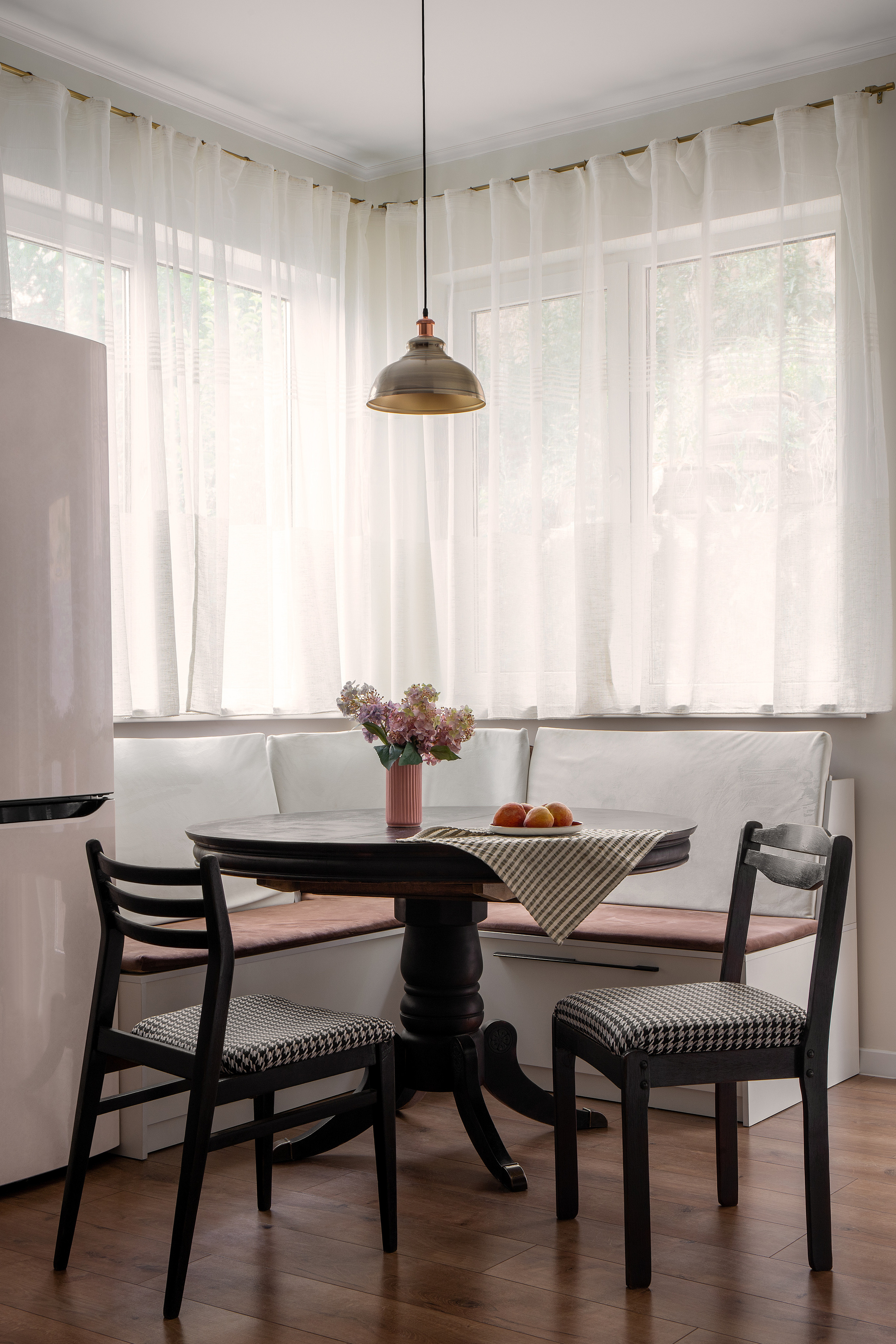 Интерьерная фотосъёмка таунхауса в Алматы. Roman Yakunin — interior photographer in Almaty, Kazakhstan