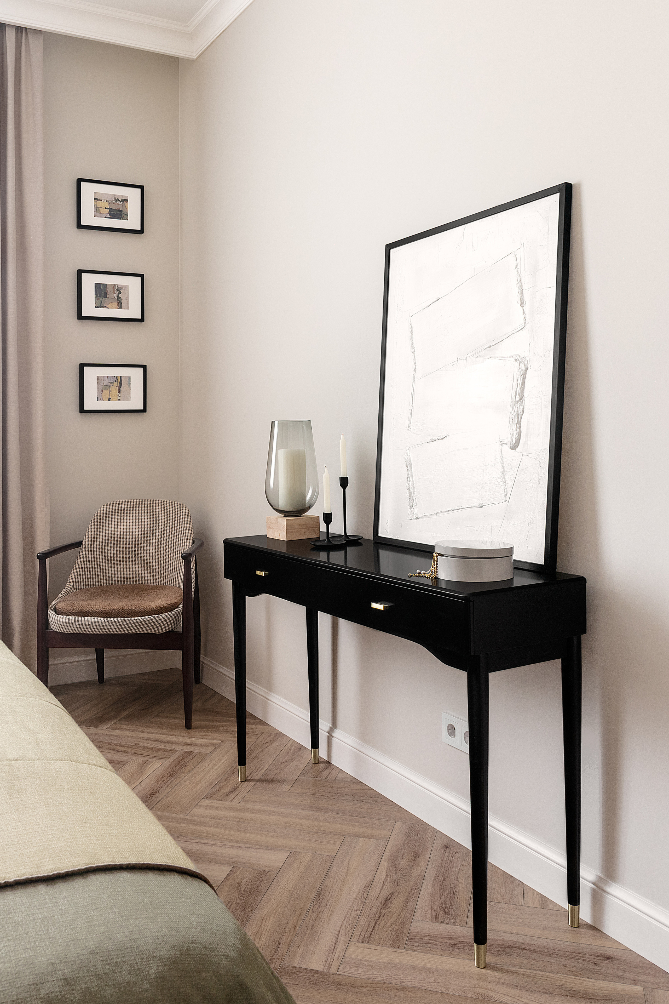 Съёмка интерьера спальни, Консоль, La Redoute