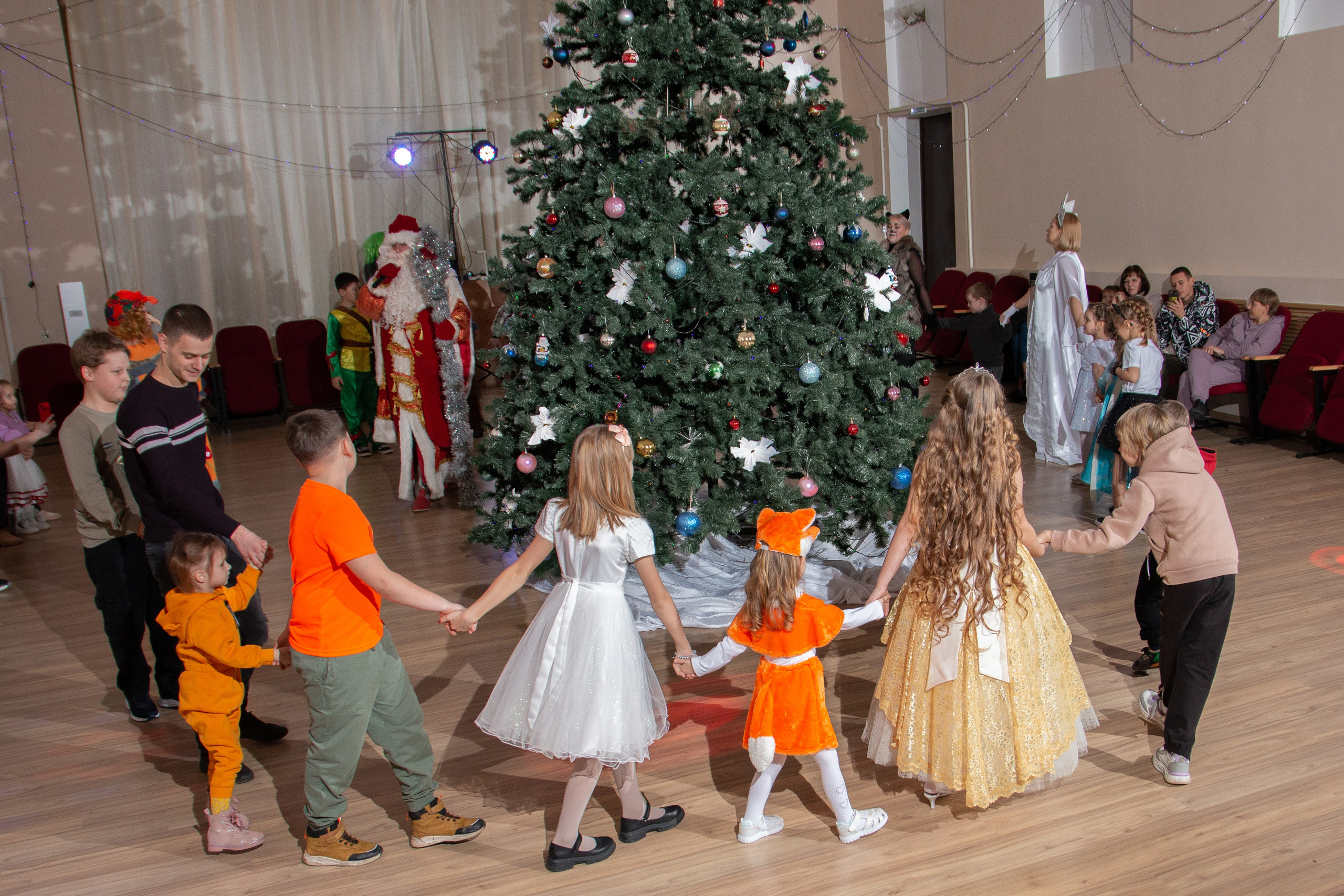 Новогодний утренник ДК Строитель 25.12.2023 г. г. Новоалександровск. Главная