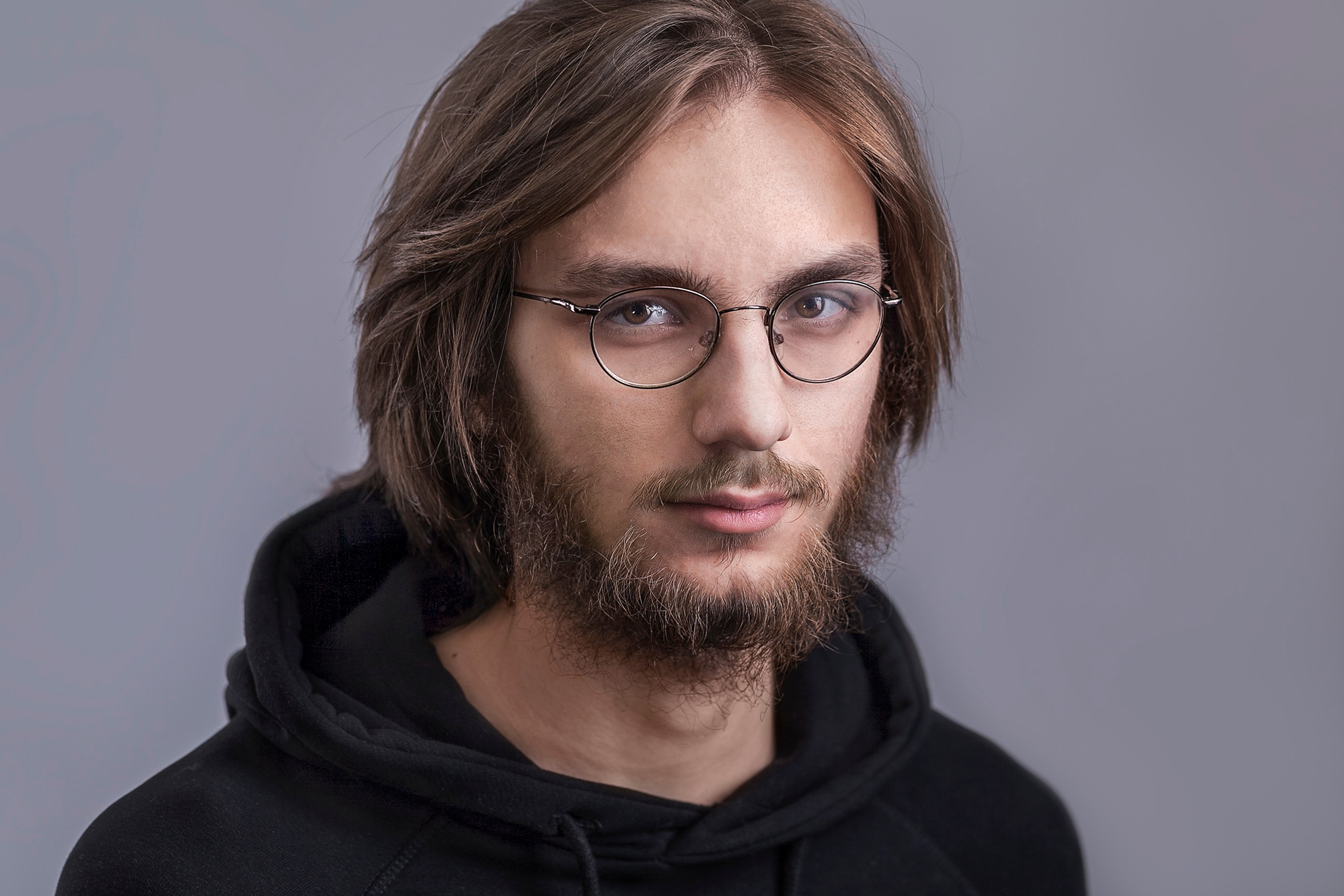 Ассоциированный фотограф. Бизнес-портрет | Хедшот-фотограф | Студия делового портрета в Москве