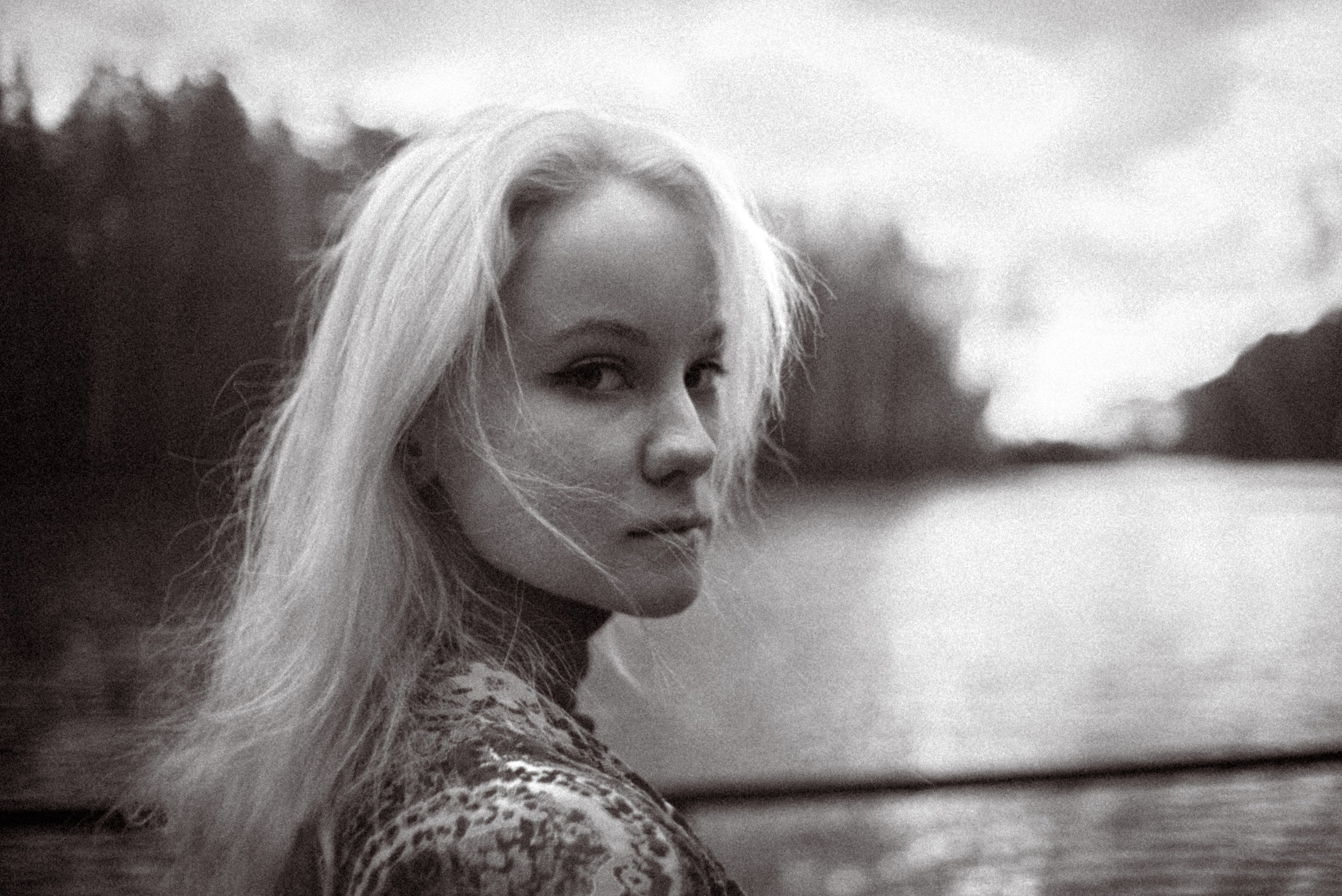 Саша, прогулочная съёмка. Фотограф в Новосибирске Полина Колмачевская