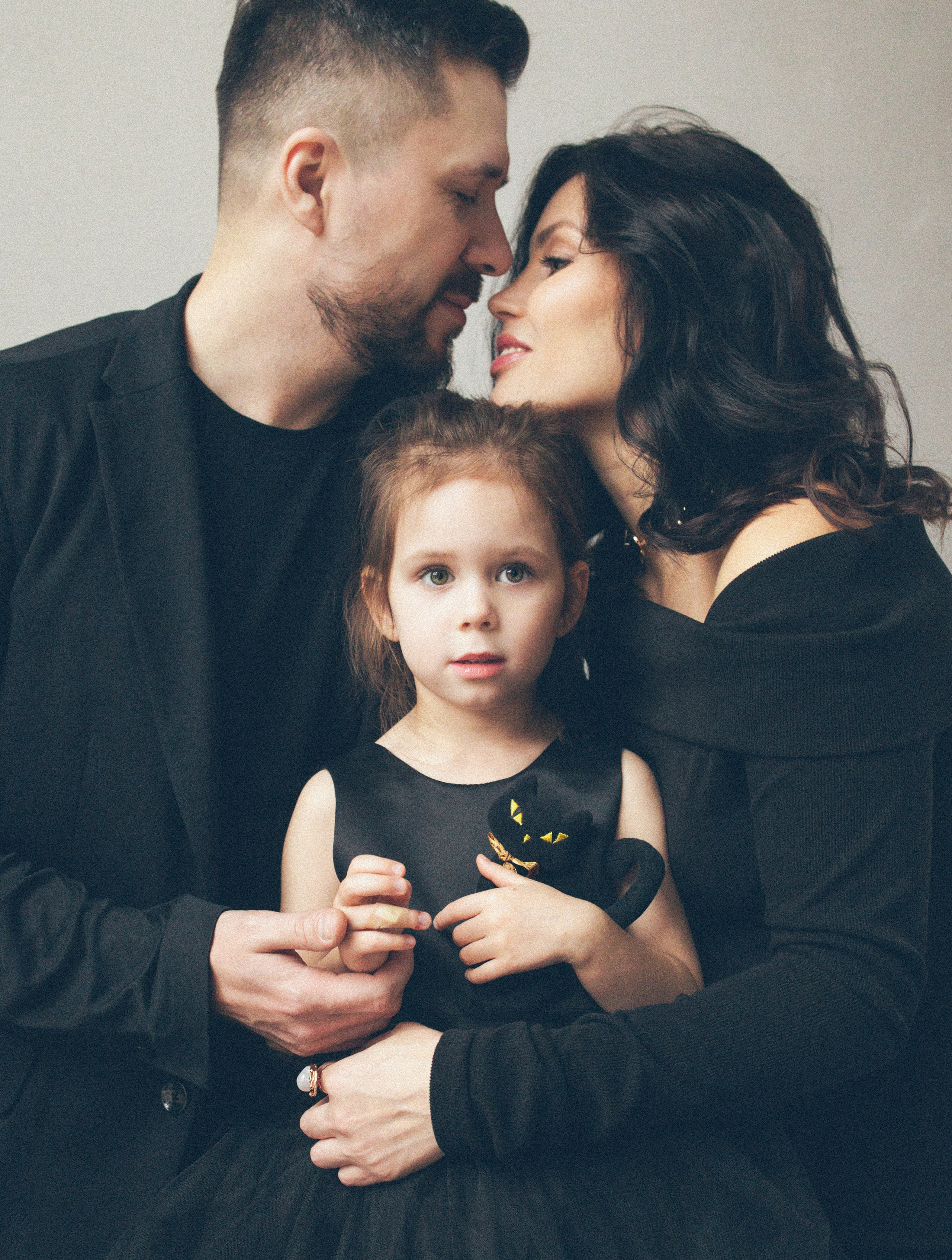 В черном. Детский семейный фотограф в Москве Светлана Микадзе