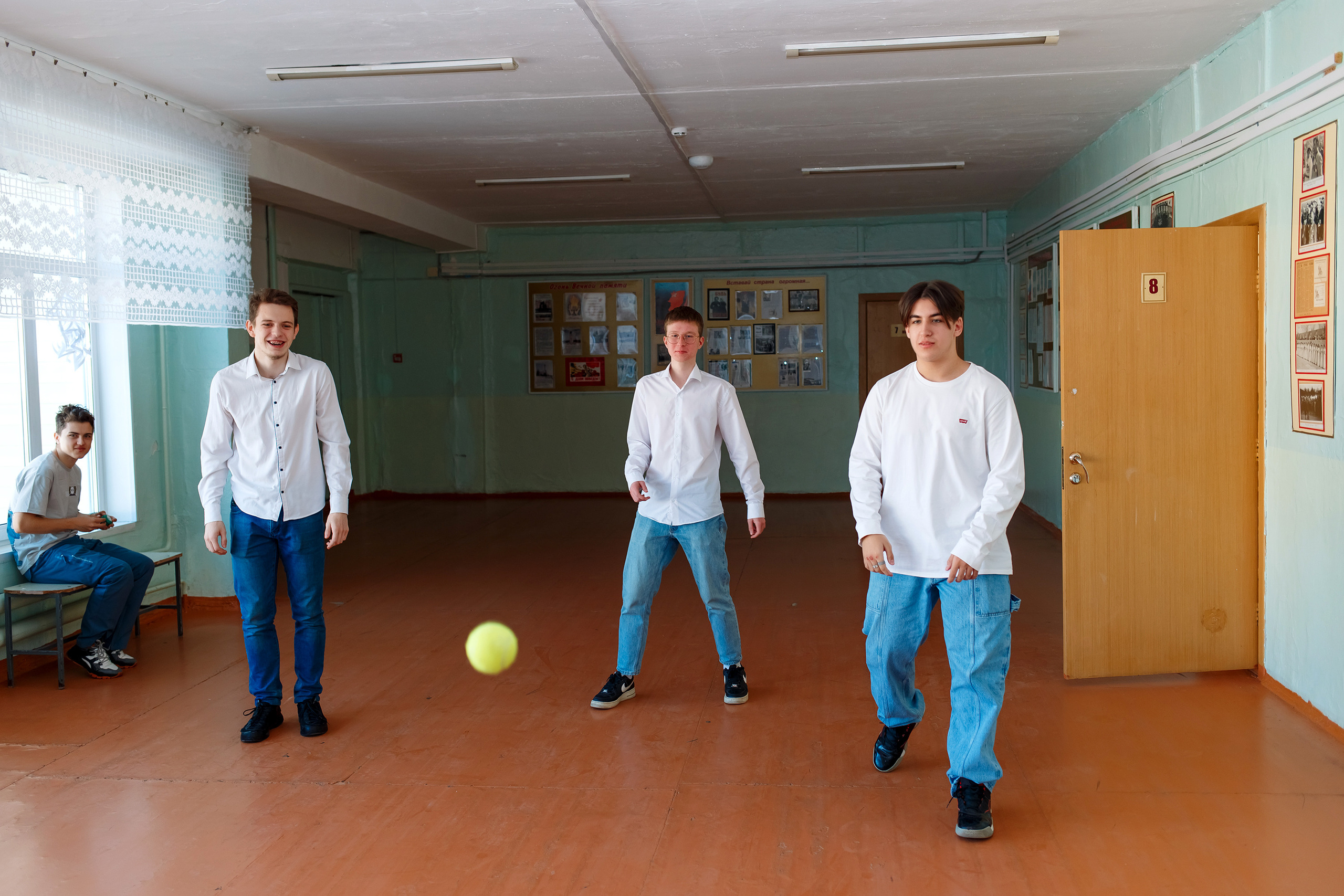 11 класс 11 школа, съемка в школе. Фотограф Любовь Корниенко, Примоский край