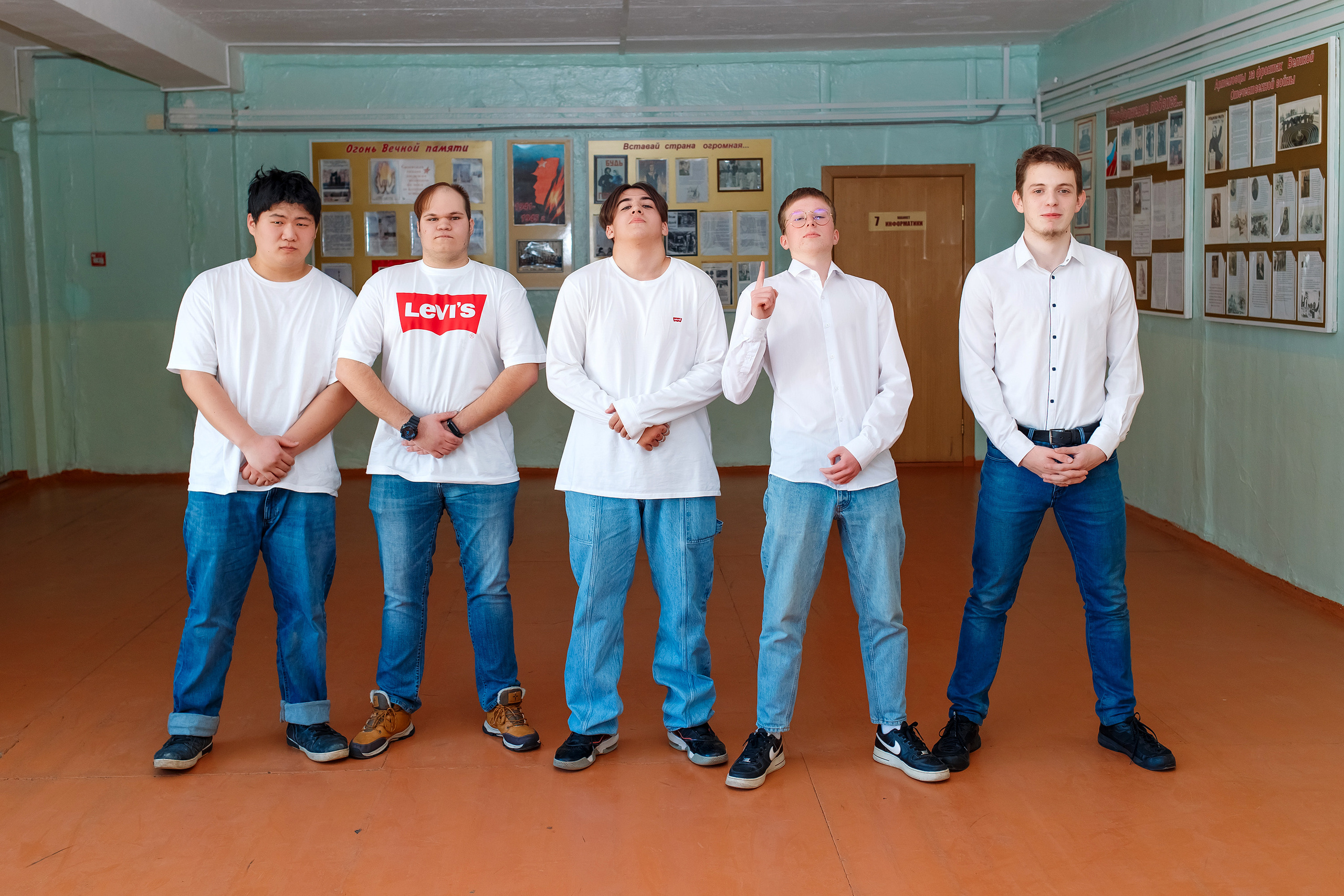 11 класс 11 школа, съемка в школе. Фотограф Любовь Корниенко, Примоский край