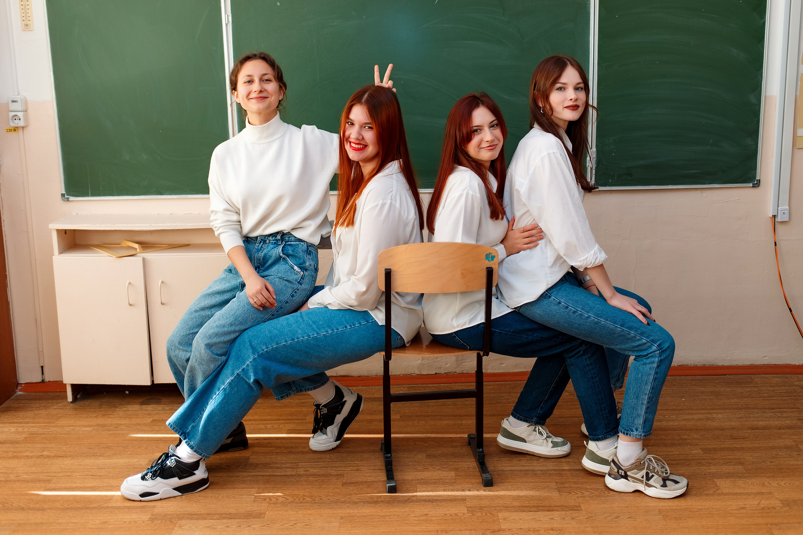 11 класс 11 школа, съемка в школе. Фотограф Любовь Корниенко, Примоский край