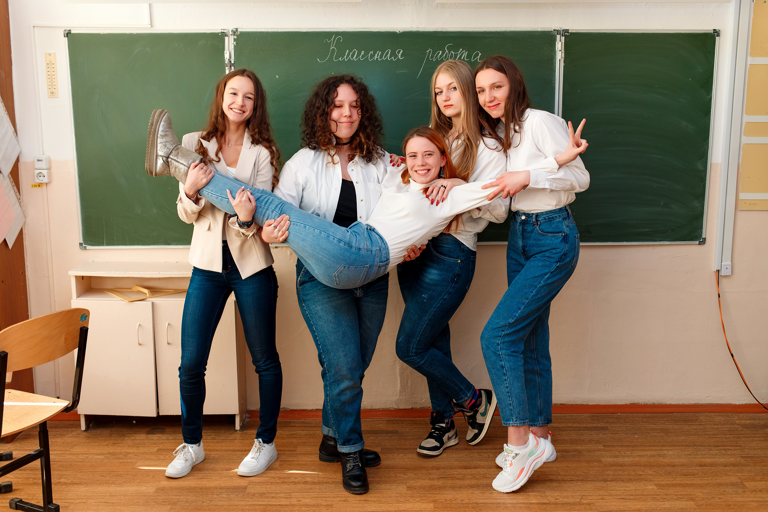 11 класс 11 школа, съемка в школе. Фотограф Любовь Корниенко, Примоский край