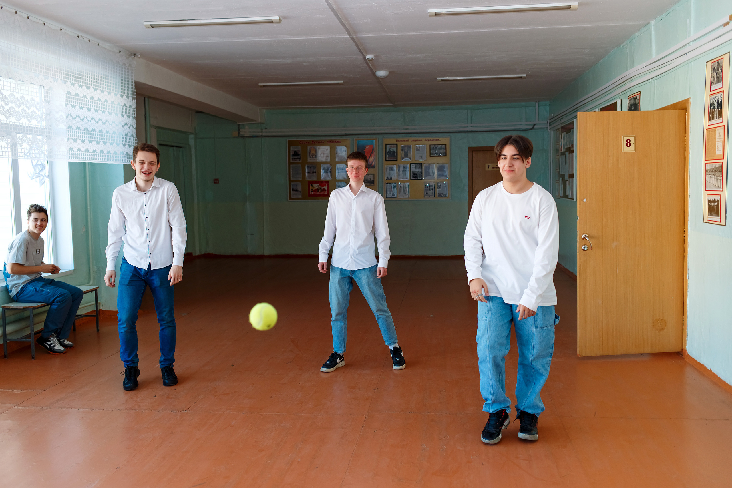 11 класс 11 школа, съемка в школе. Фотограф Любовь Корниенко, Примоский край
