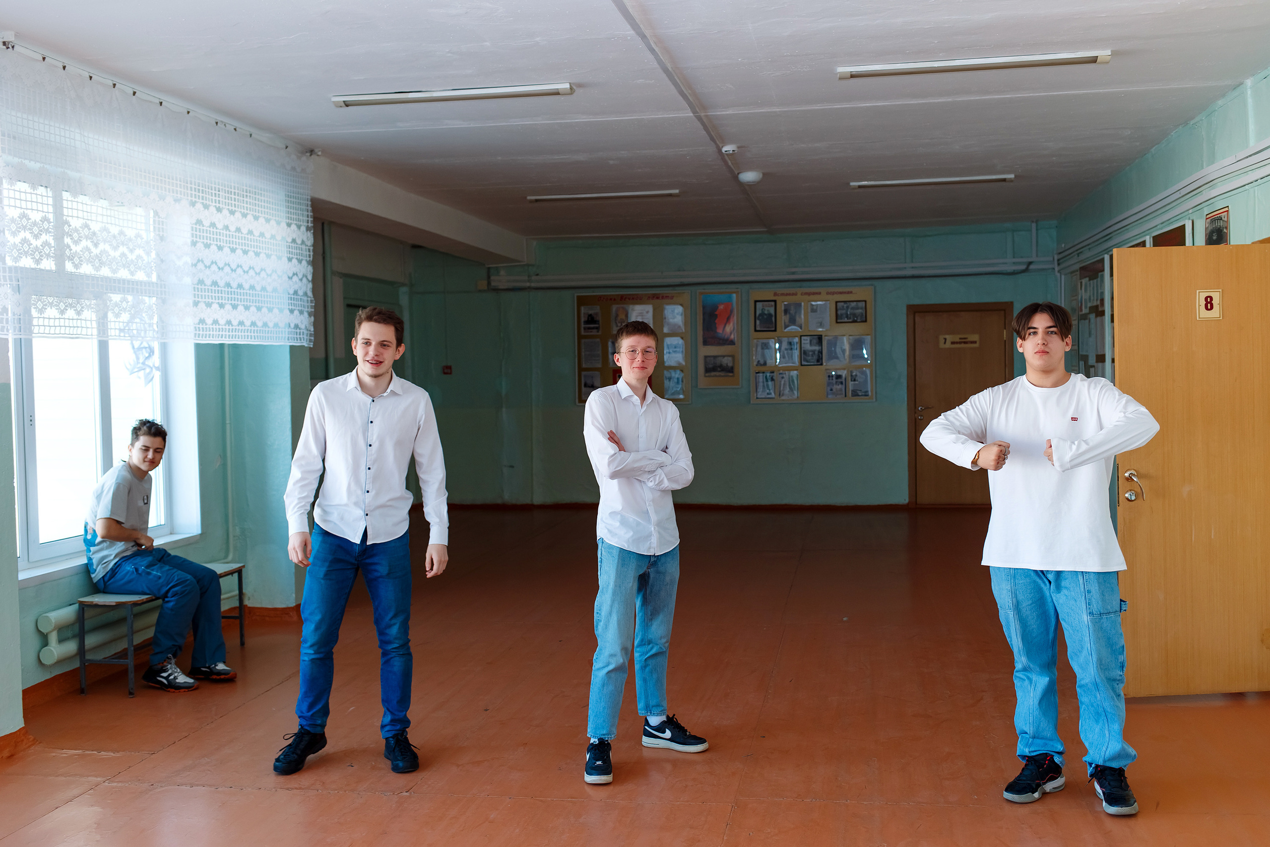 11 класс 11 школа, съемка в школе. Фотограф Любовь Корниенко, Примоский край