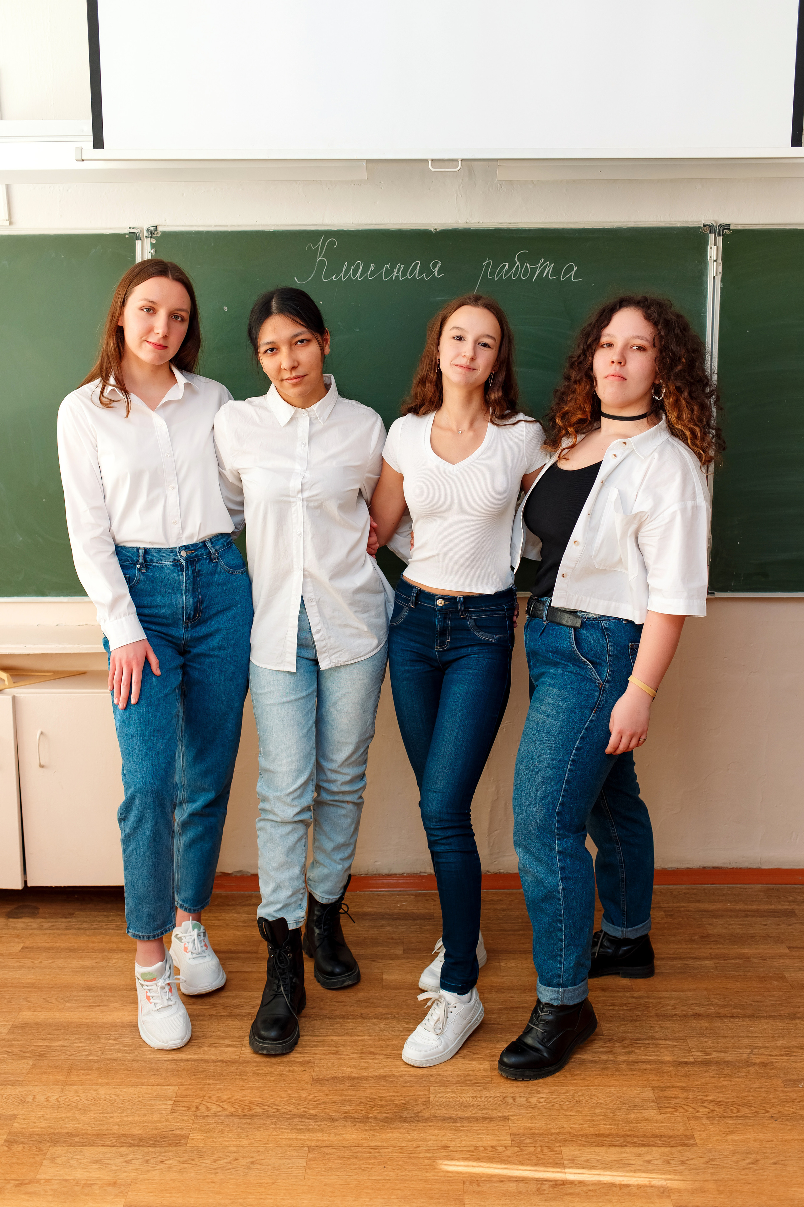 11 класс 11 школа, съемка в школе. Фотограф Любовь Корниенко, Примоский край