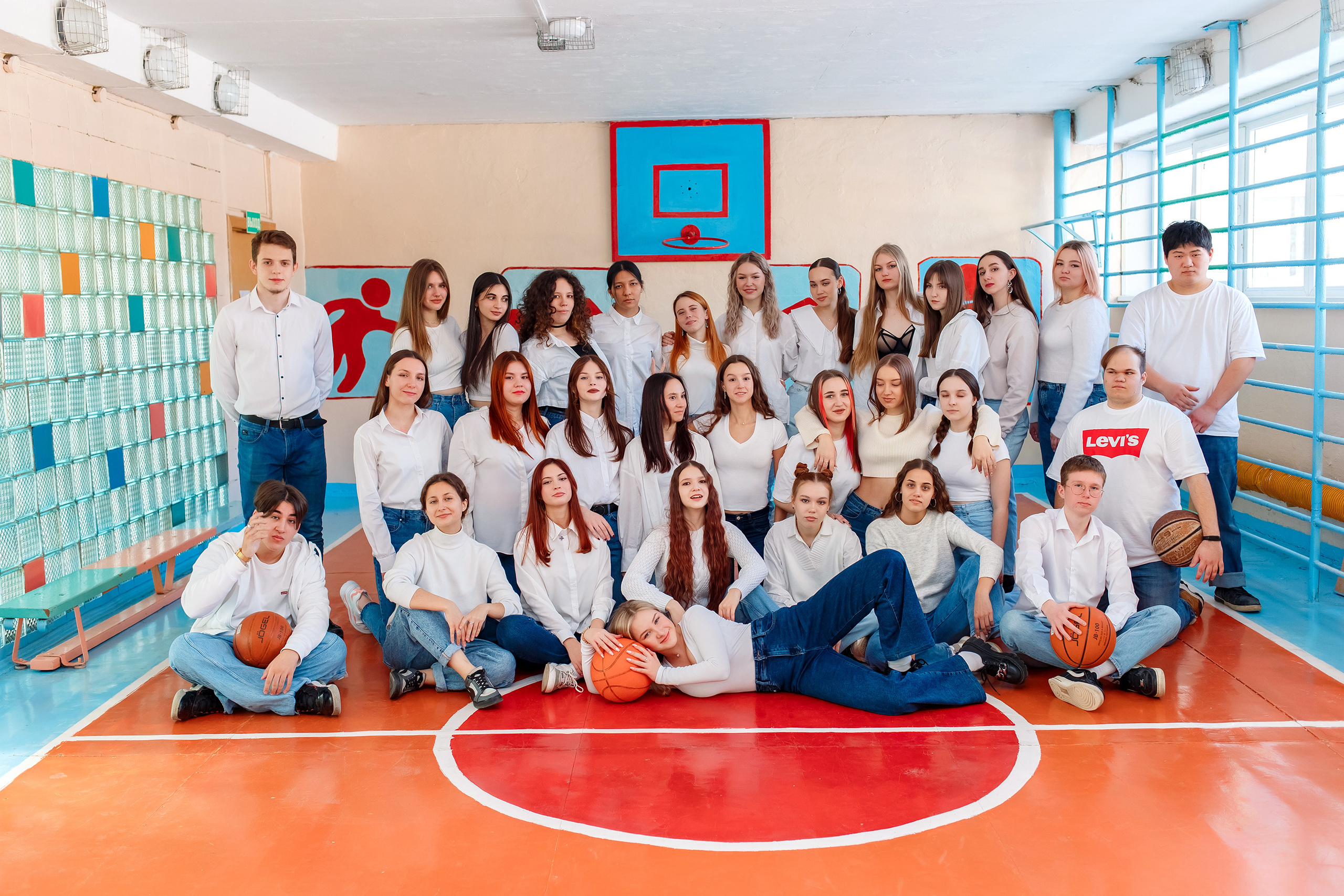 11 класс 11 школа, съемка в школе. Фотограф Любовь Корниенко, Примоский край