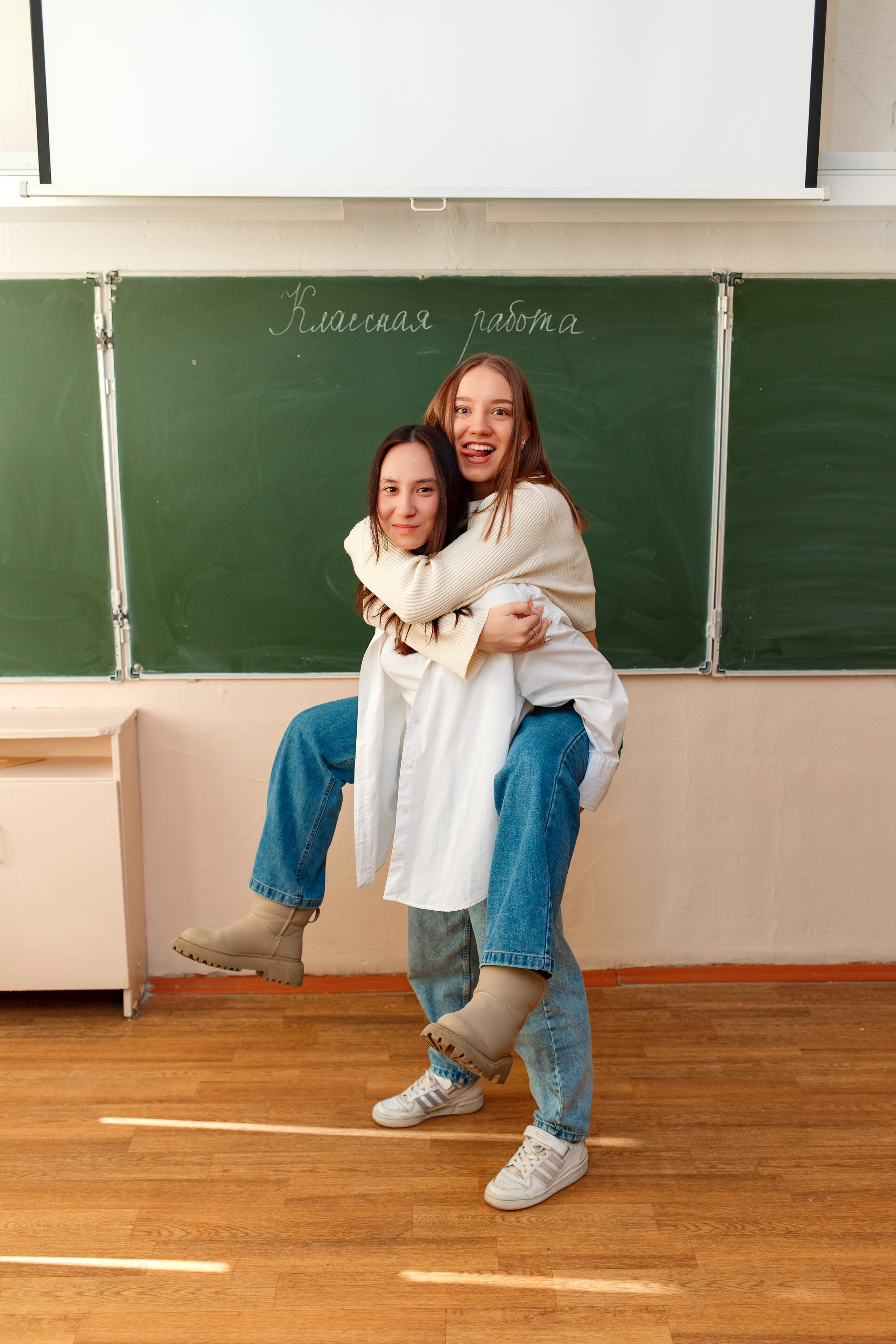 11 класс 11 школа, съемка в школе. Фотограф Любовь Корниенко, Примоский край