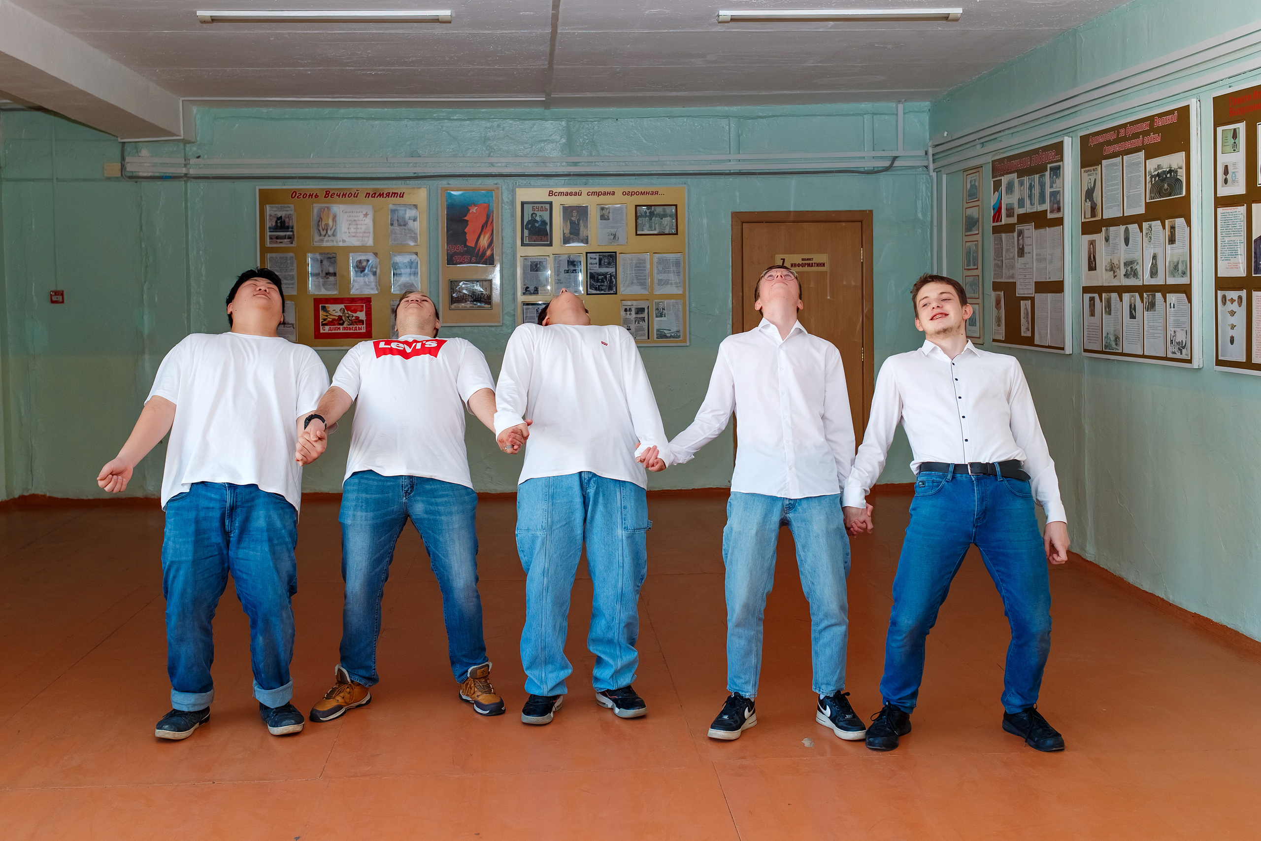 11 класс 11 школа, съемка в школе. Фотограф Любовь Корниенко, Примоский край