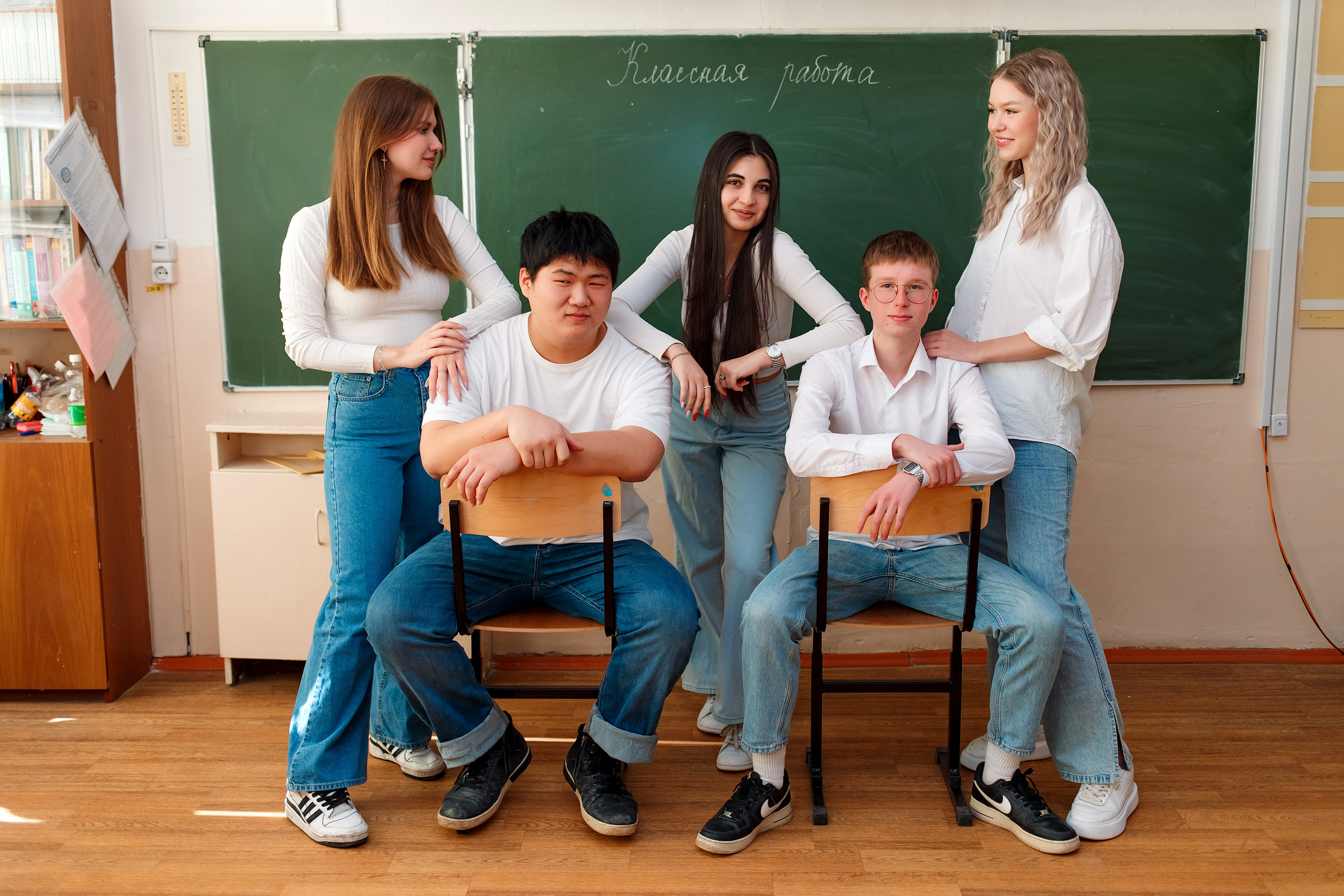 11 класс 11 школа, съемка в школе. Фотограф Любовь Корниенко, Примоский край
