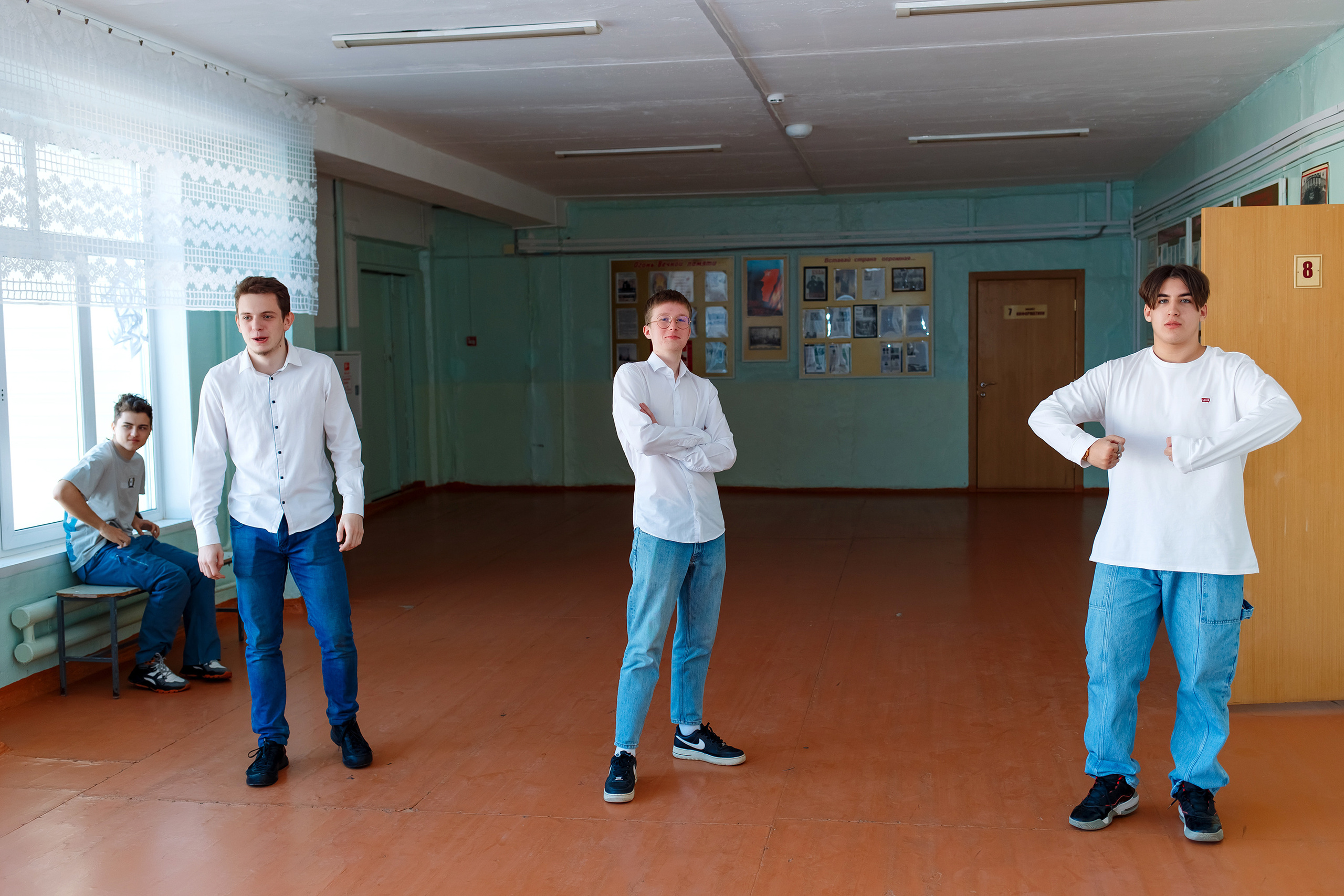 11 класс 11 школа, съемка в школе. Фотограф Любовь Корниенко, Примоский край