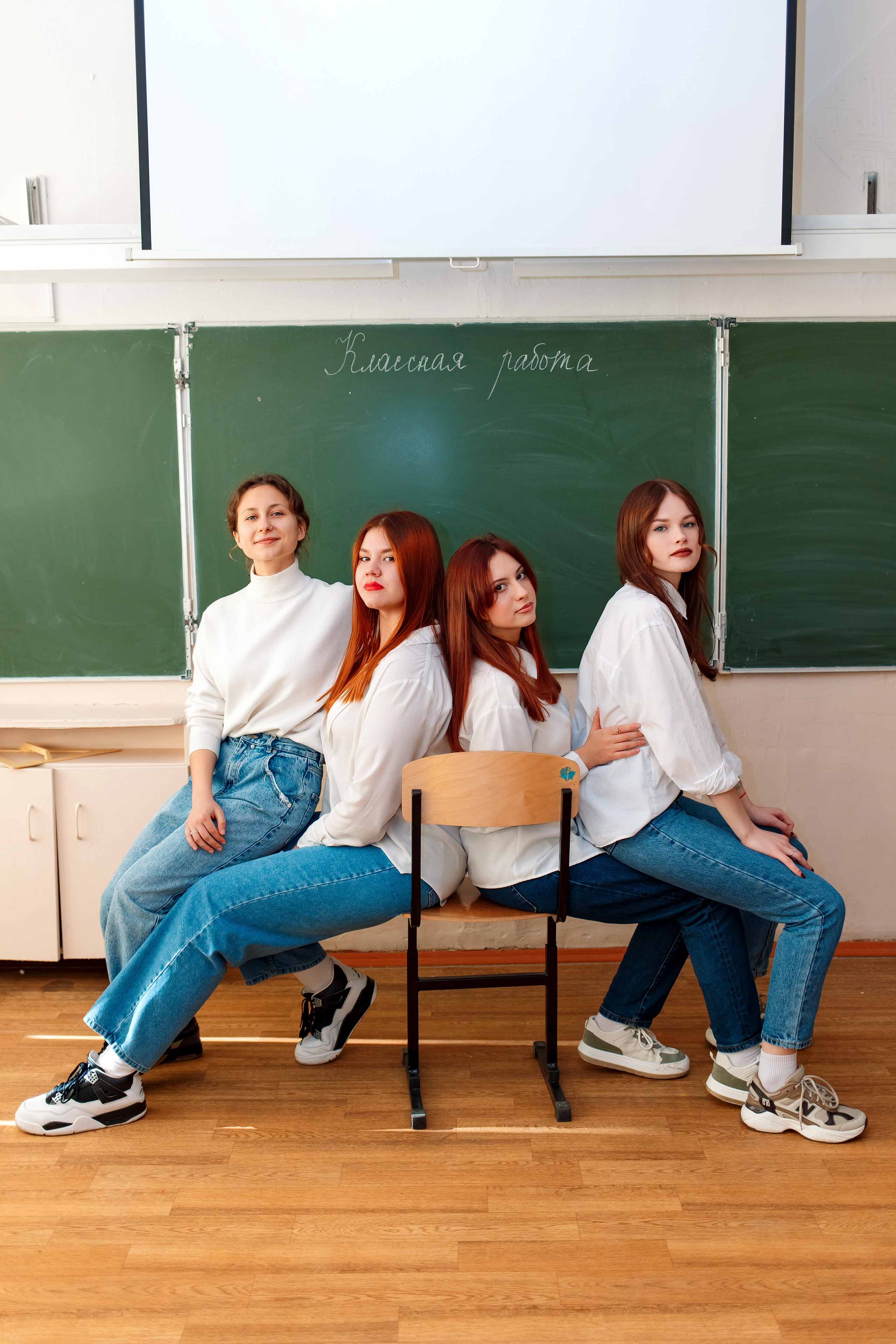 11 класс 11 школа, съемка в школе. Фотограф Любовь Корниенко, Примоский край