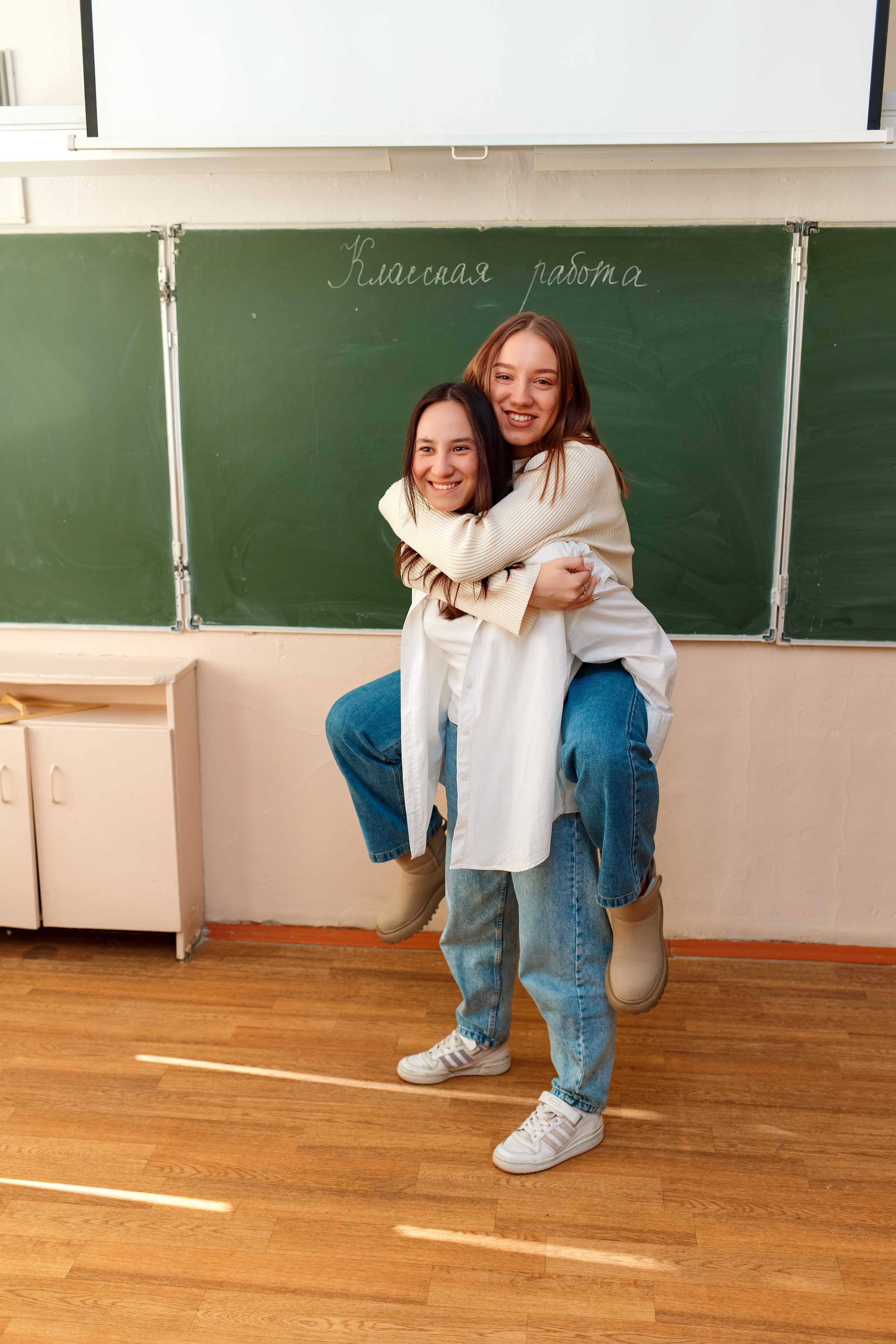 11 класс 11 школа, съемка в школе. Фотограф Любовь Корниенко, Примоский край