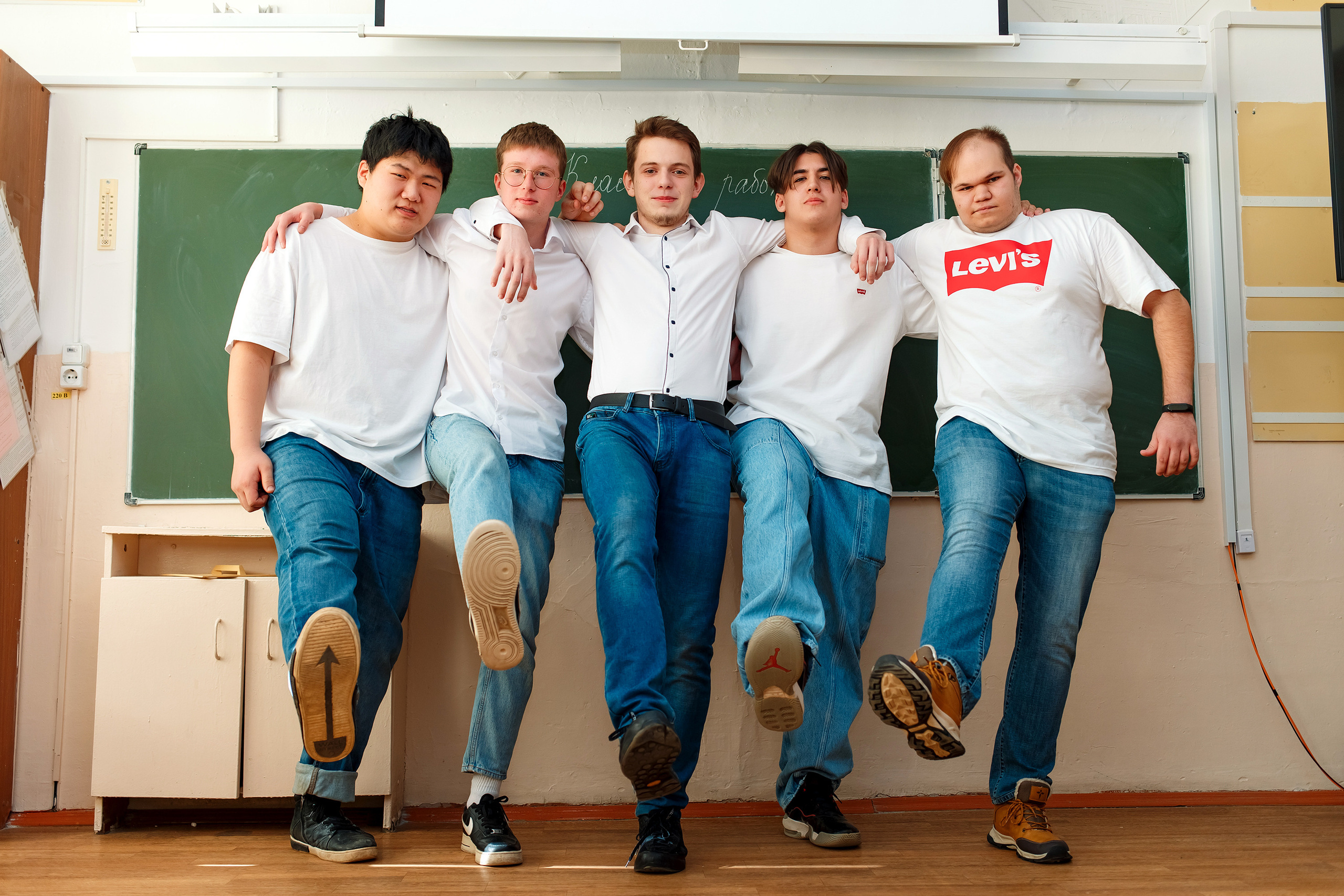 11 класс 11 школа, съемка в школе. Фотограф Любовь Корниенко, Примоский край