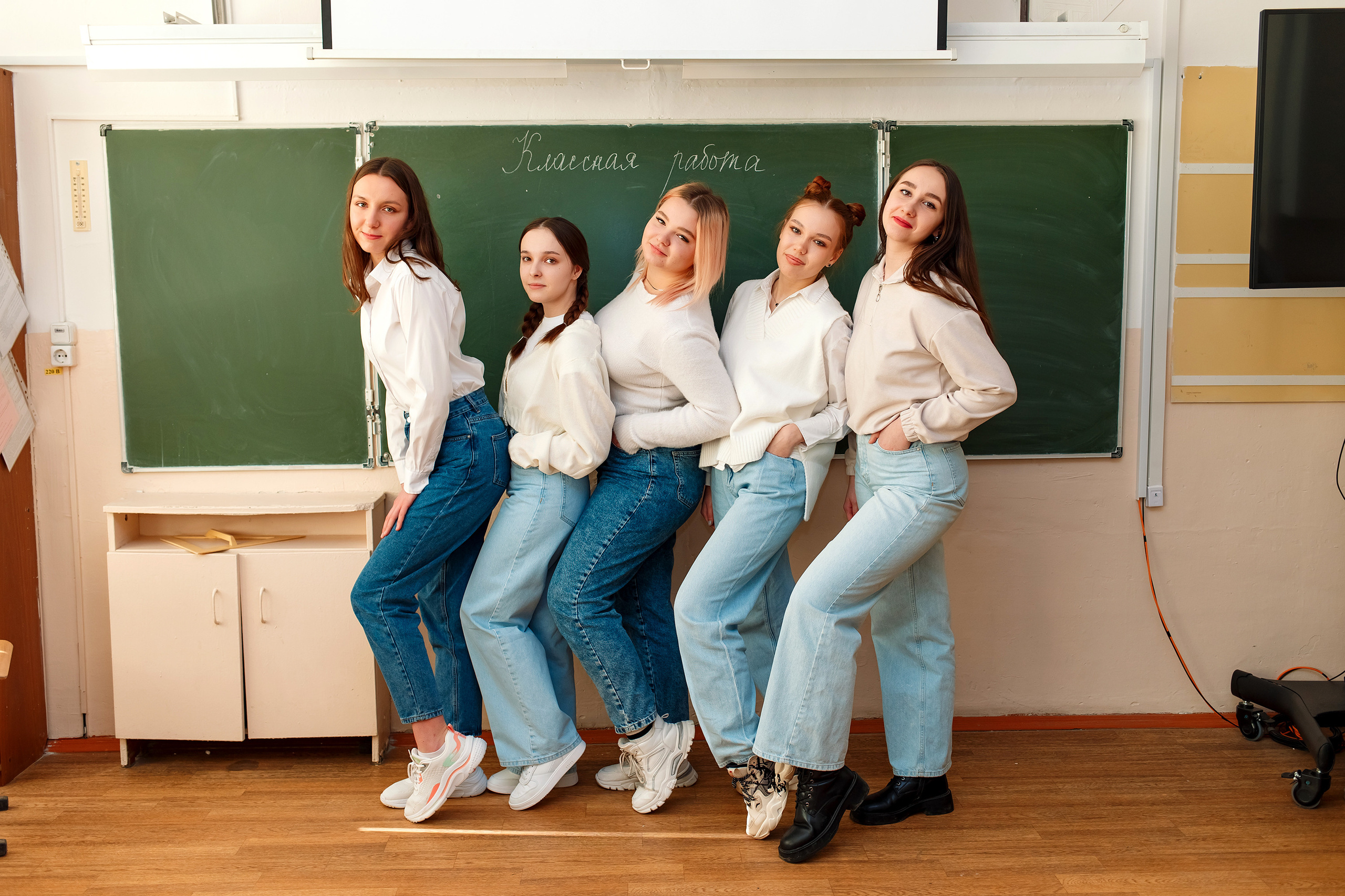 11 класс 11 школа, съемка в школе. Фотограф Любовь Корниенко, Примоский край