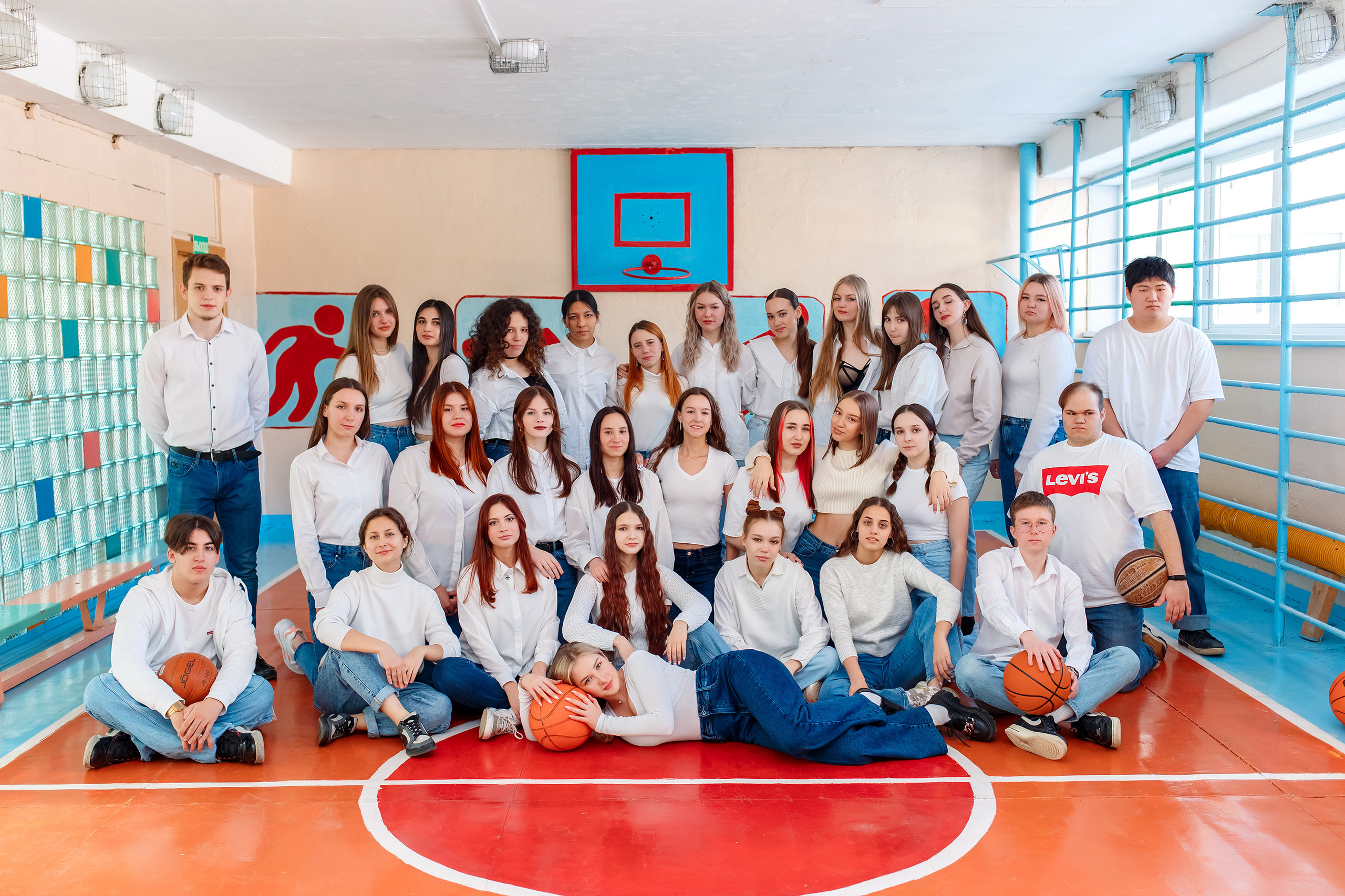 11 класс 11 школа, съемка в школе. Фотограф Любовь Корниенко, Примоский край