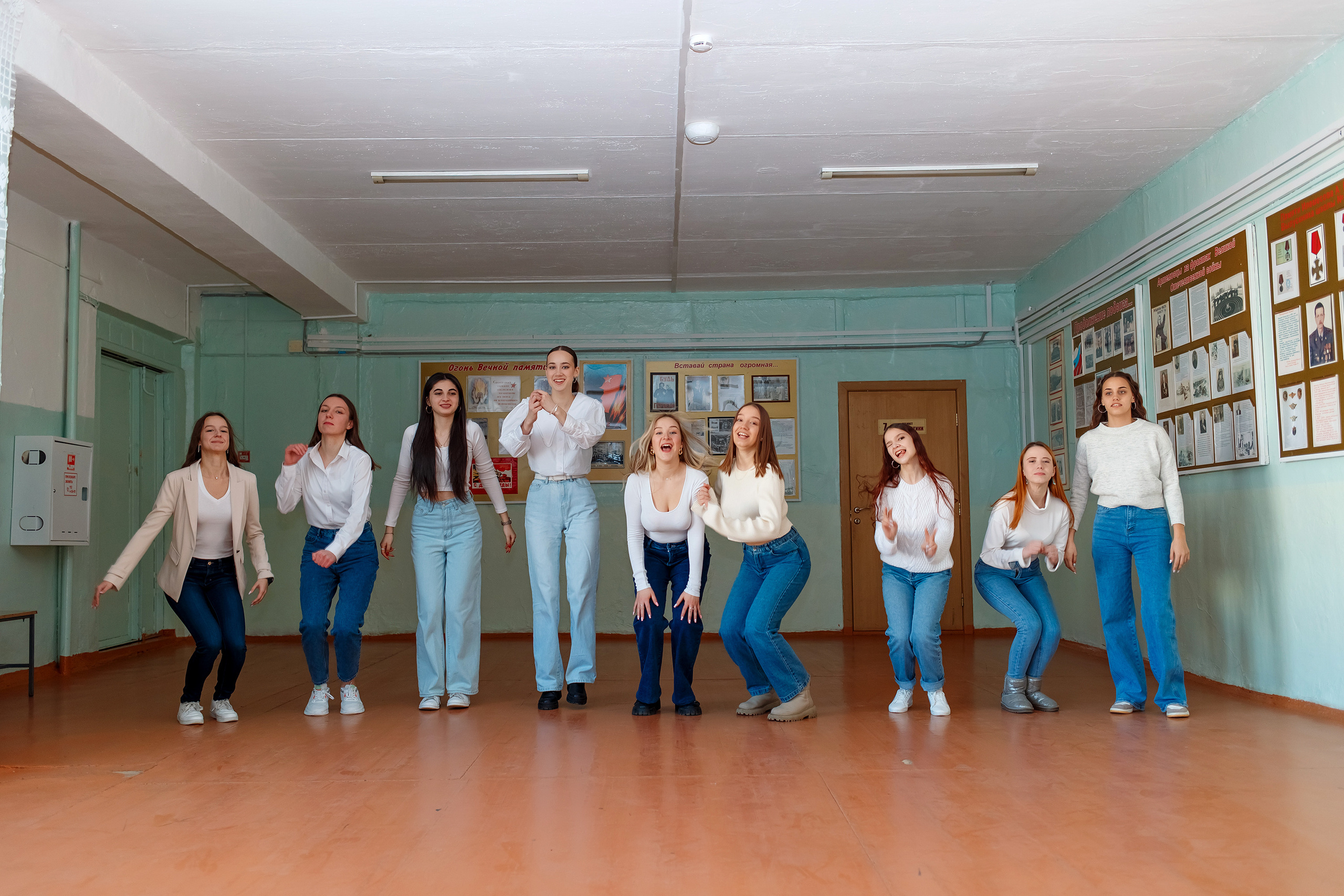 11 класс 11 школа, съемка в школе. Фотограф Любовь Корниенко, Примоский край