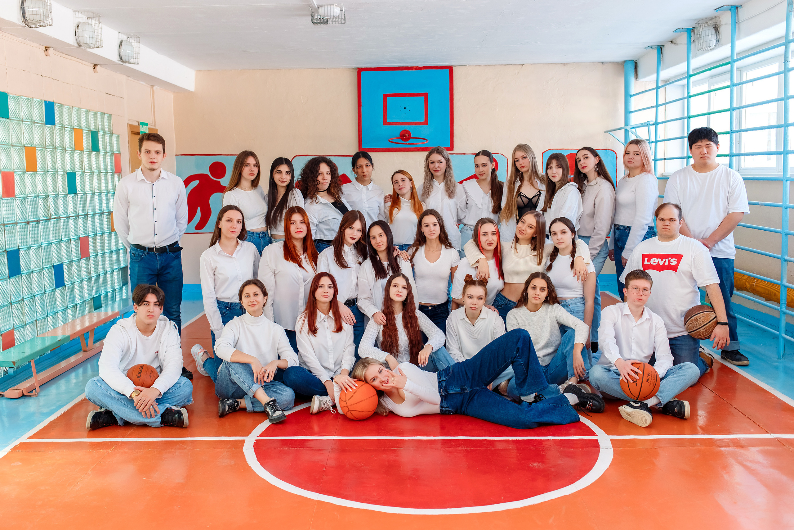 11 класс 11 школа, съемка в школе. Фотограф Любовь Корниенко, Примоский край