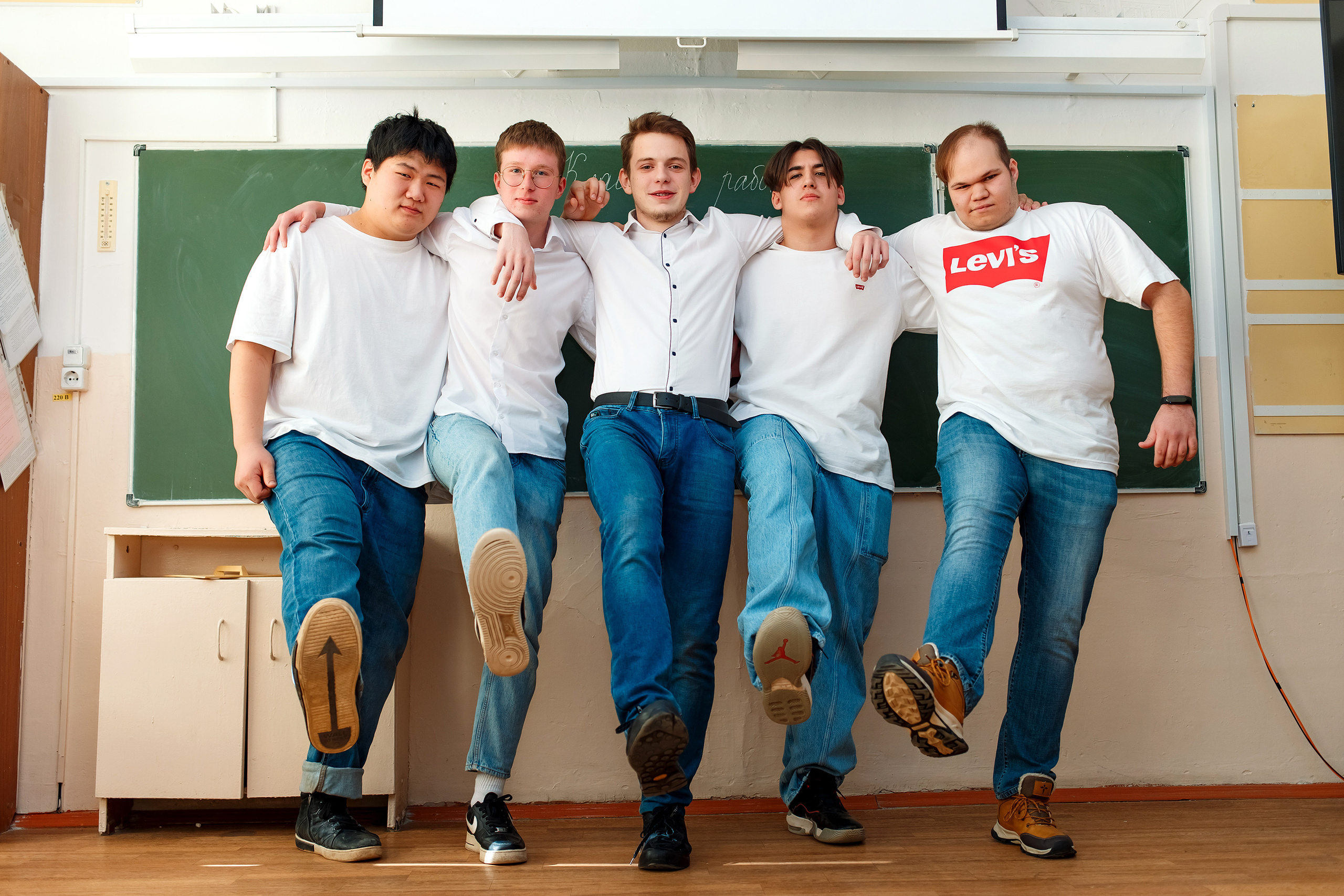 11 класс 11 школа, съемка в школе. Фотограф Любовь Корниенко, Примоский край