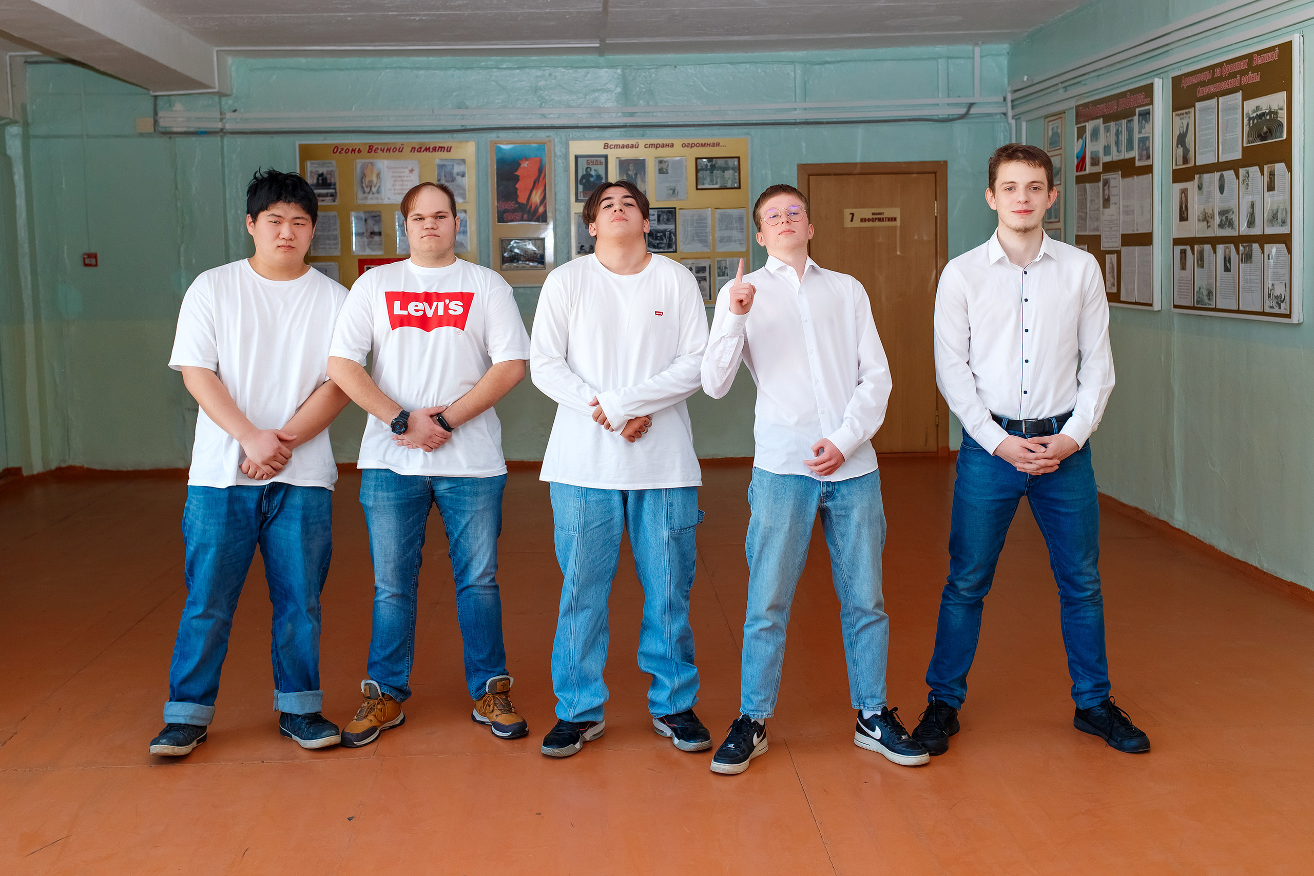 11 класс 11 школа, съемка в школе. Фотограф Любовь Корниенко, Примоский край