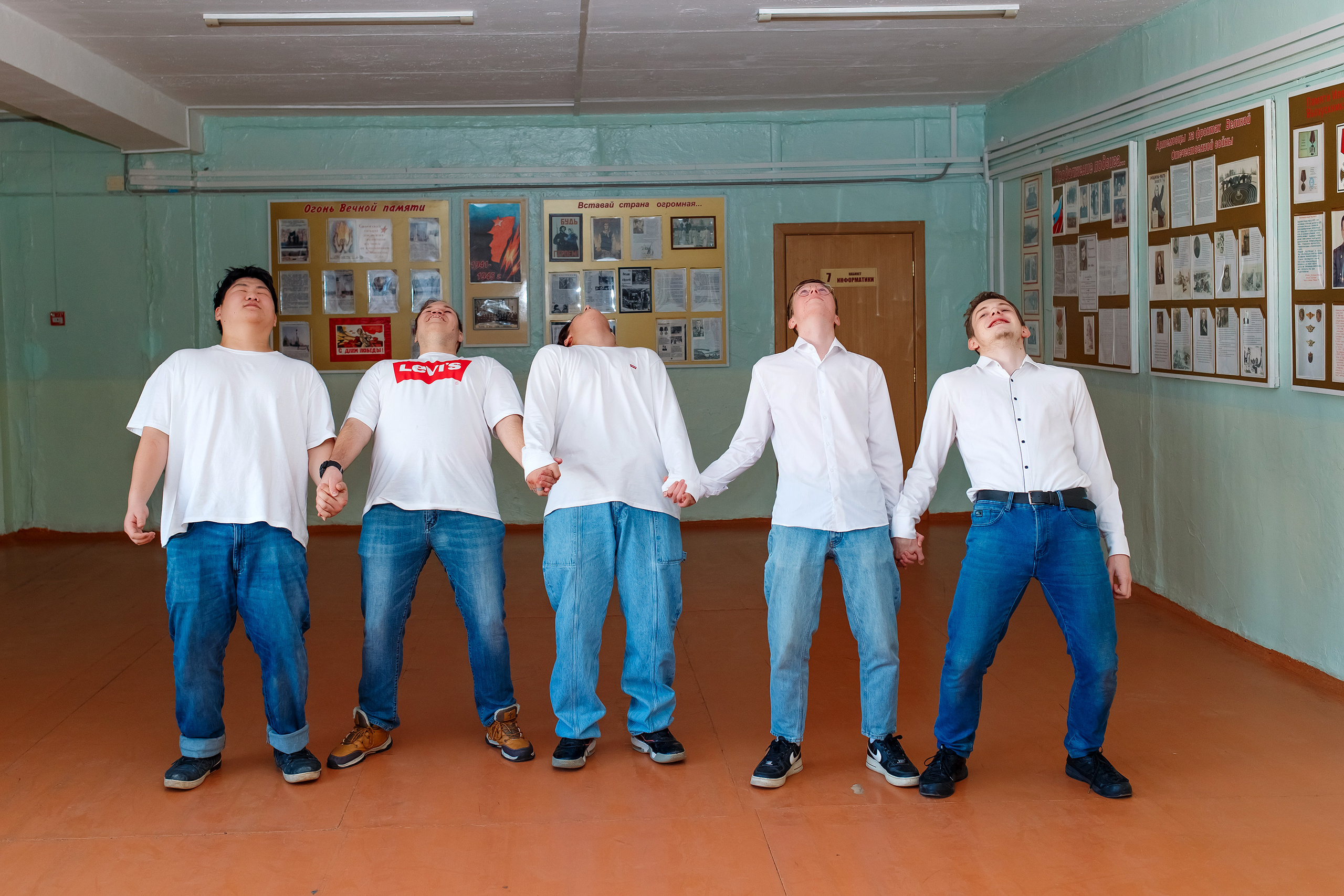 11 класс 11 школа, съемка в школе. Фотограф Любовь Корниенко, Примоский край